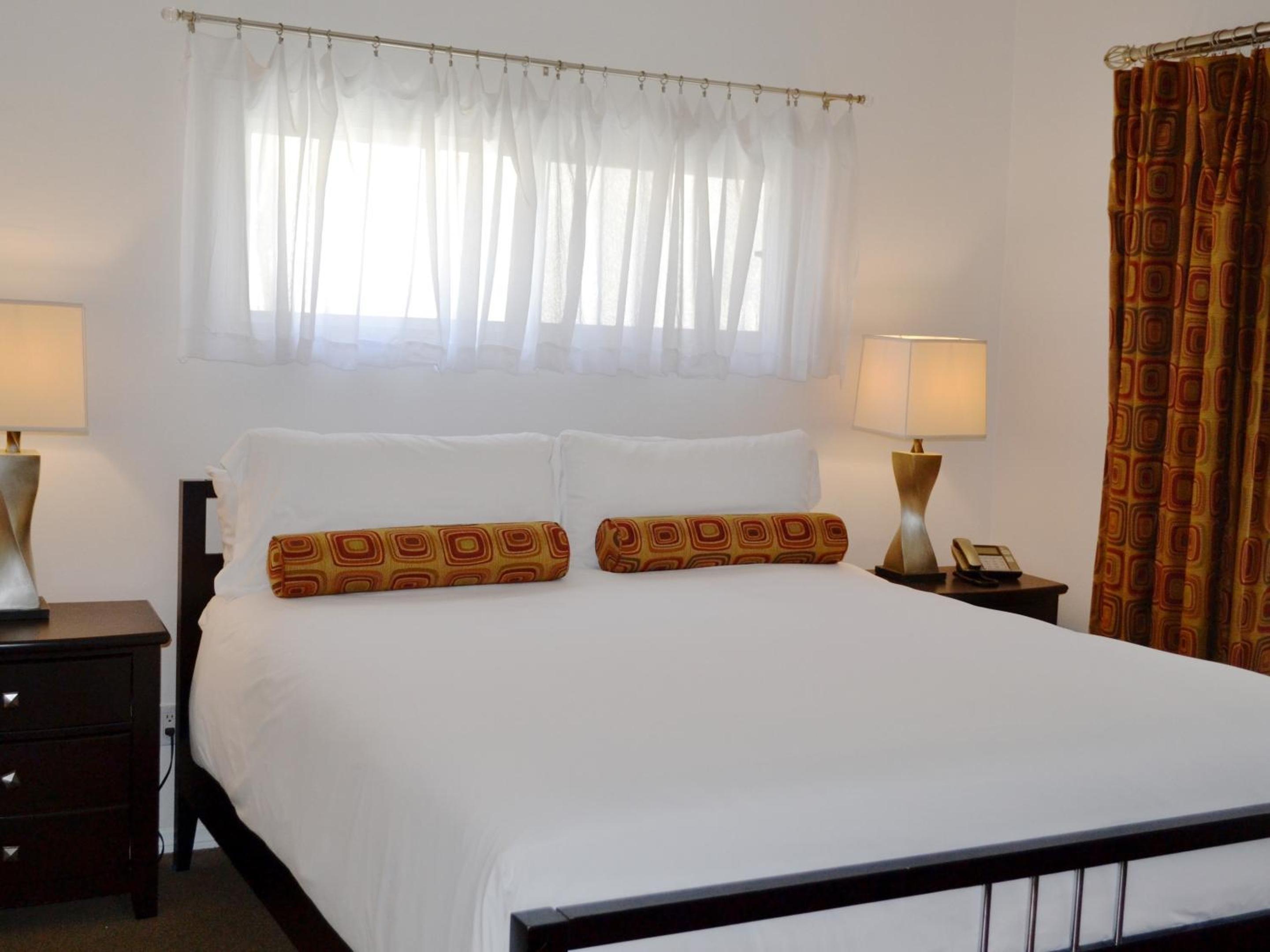 Deluxe King Room photo 1