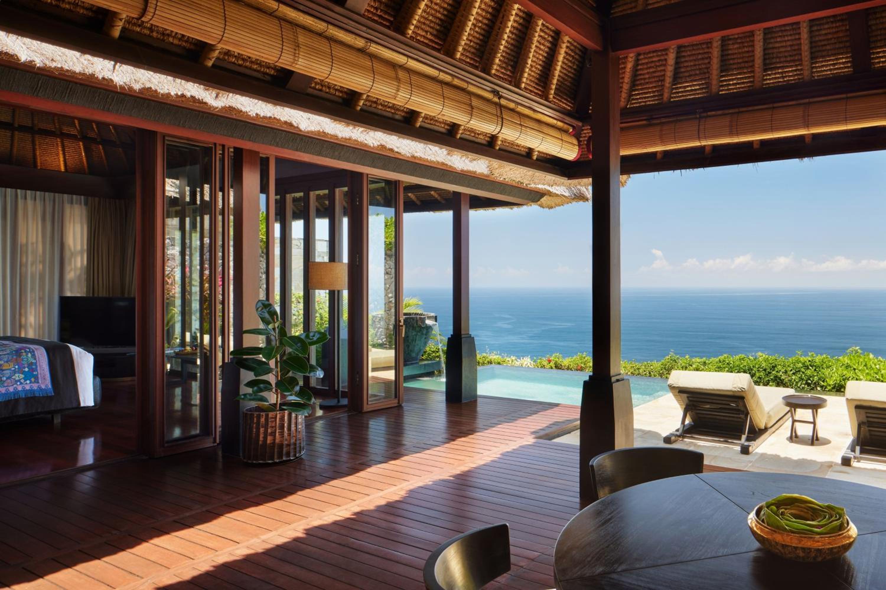 One-Bedroom Ocean Cliff  - Photo 2