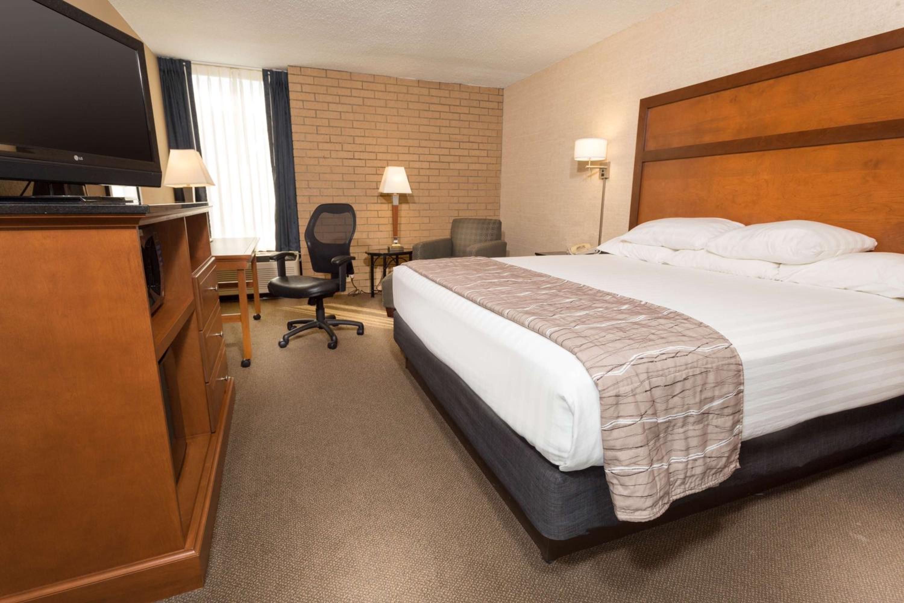 King Suite with Sofa Bed - Photo 3