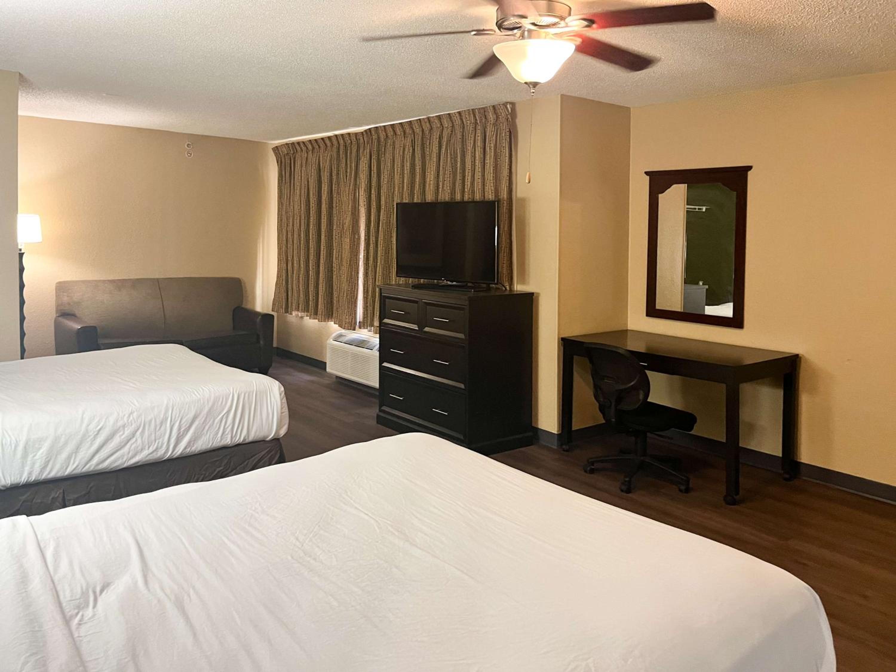 Deluxe Queen Room with Two Queen Beds - Non-Smoking