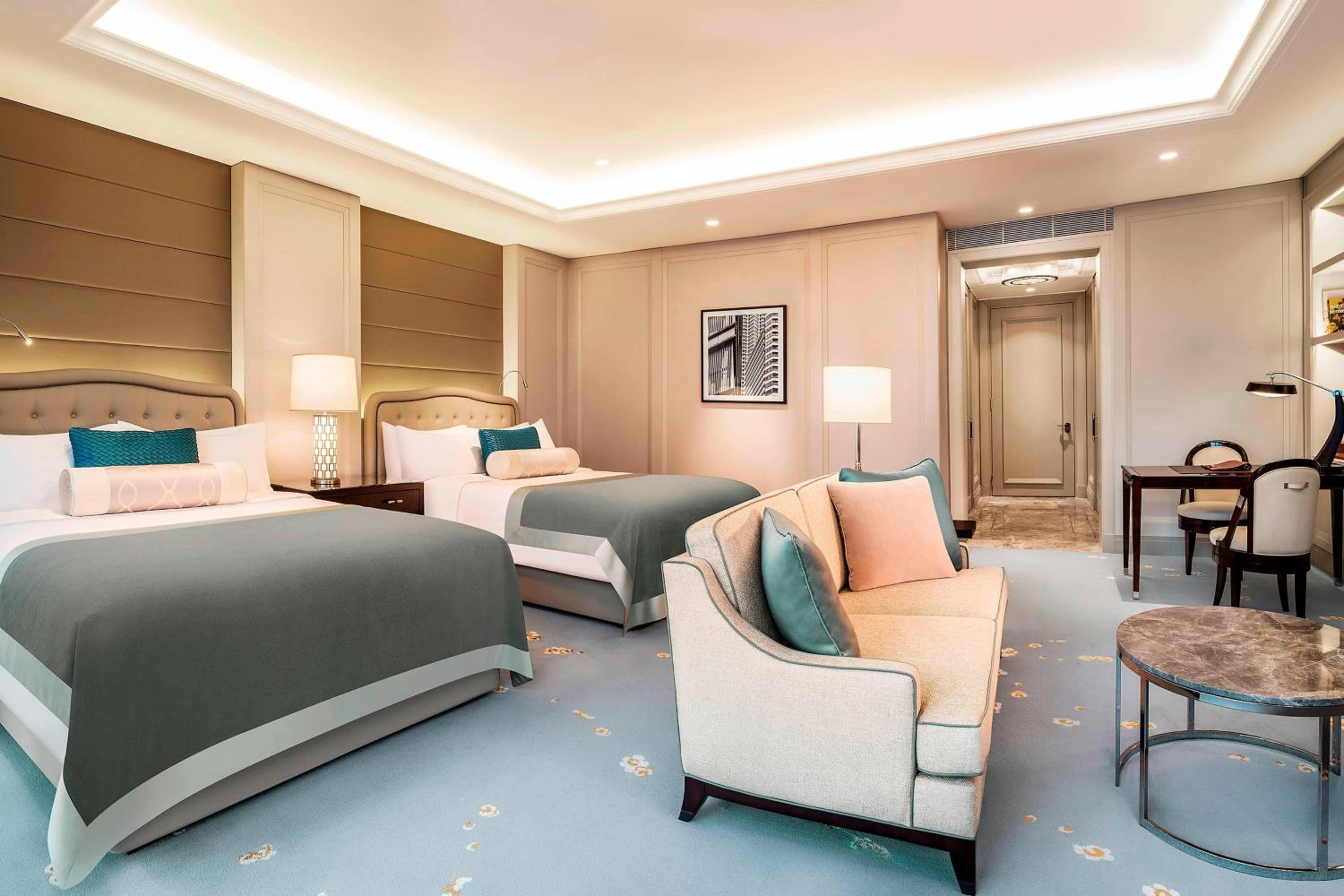 Guest room, 2 Queen, City view