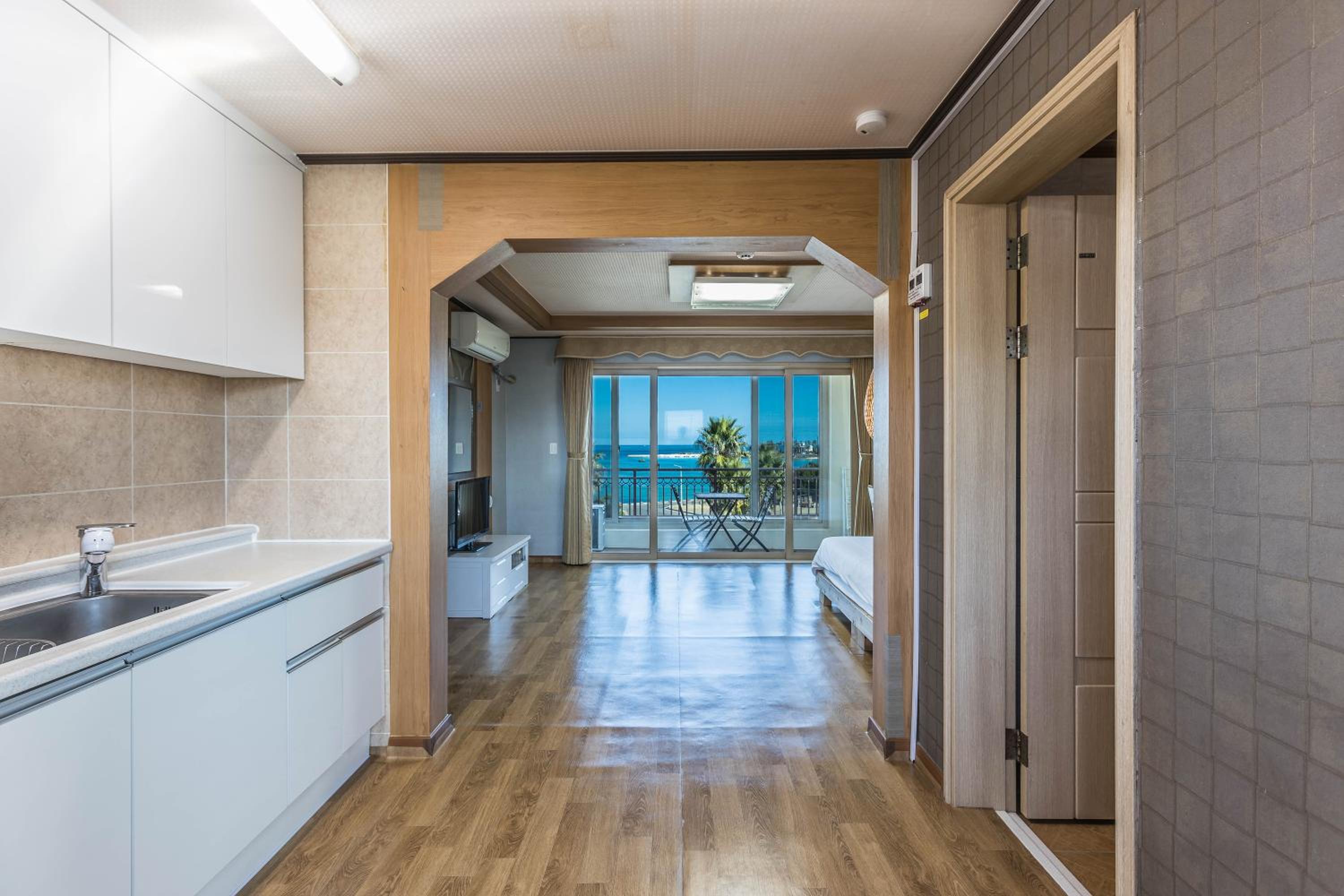 Standard Double Room - Photo 6