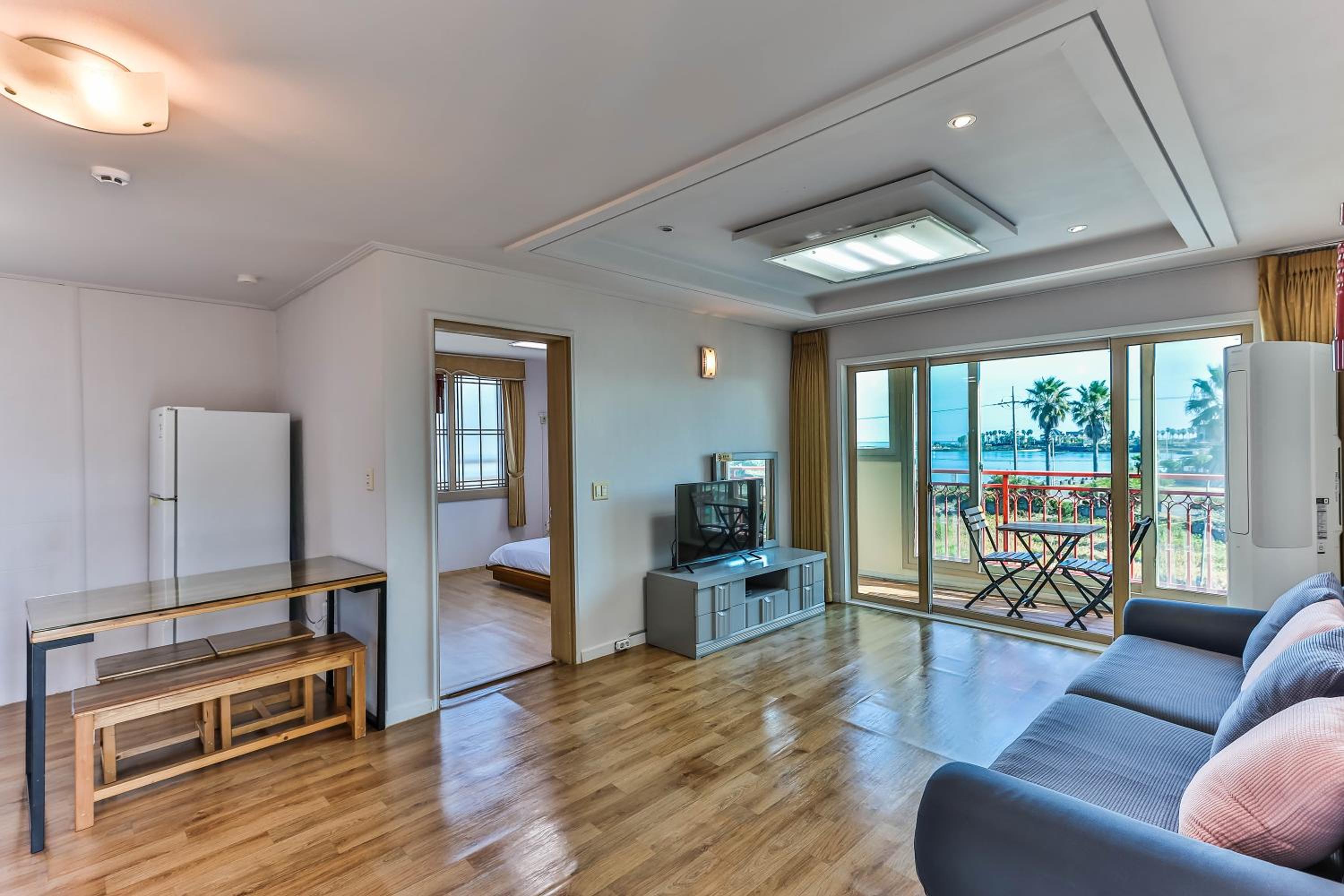 Family Room - Photo 1