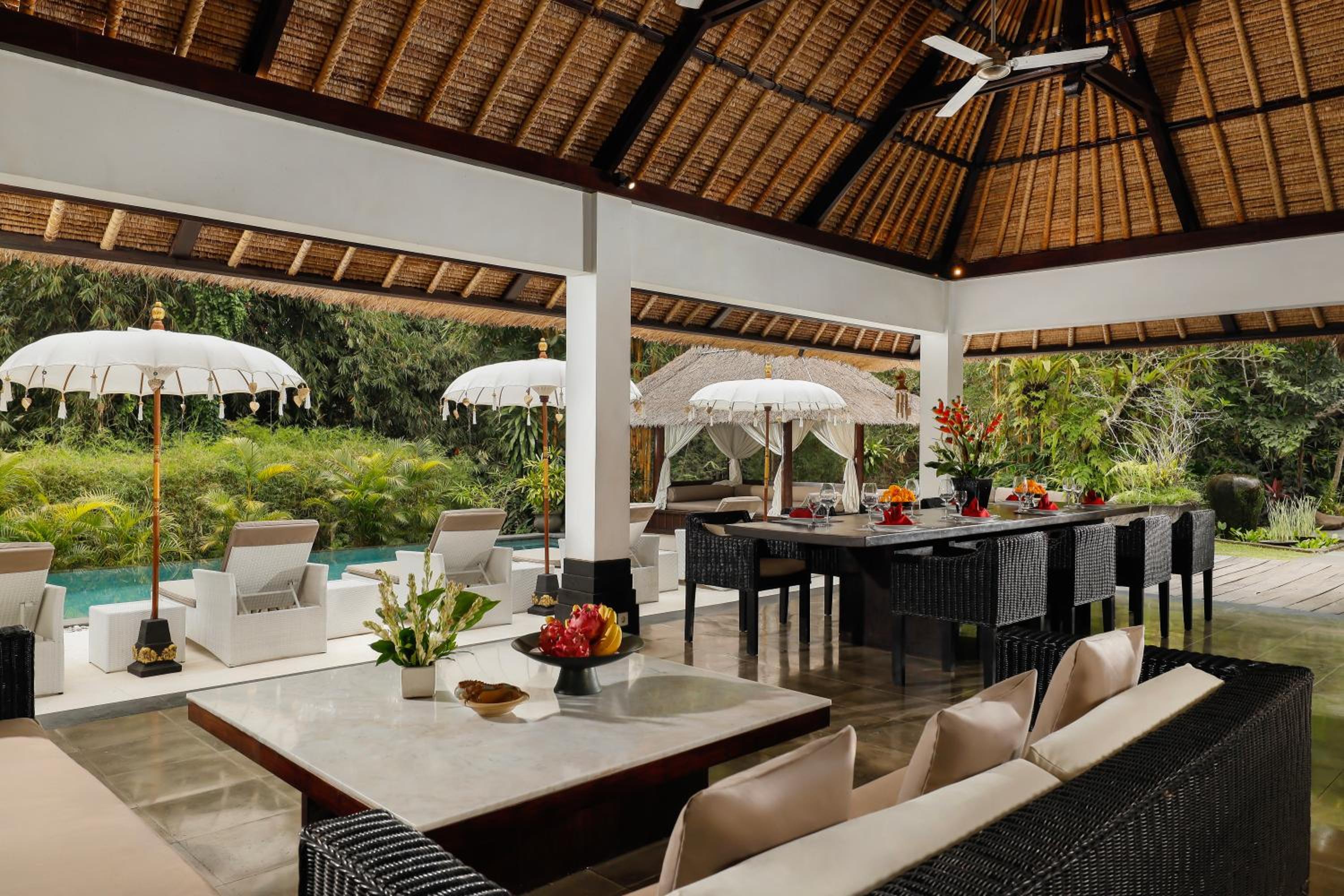 Six-Bedroom Villa with Private Pool - Photo 5