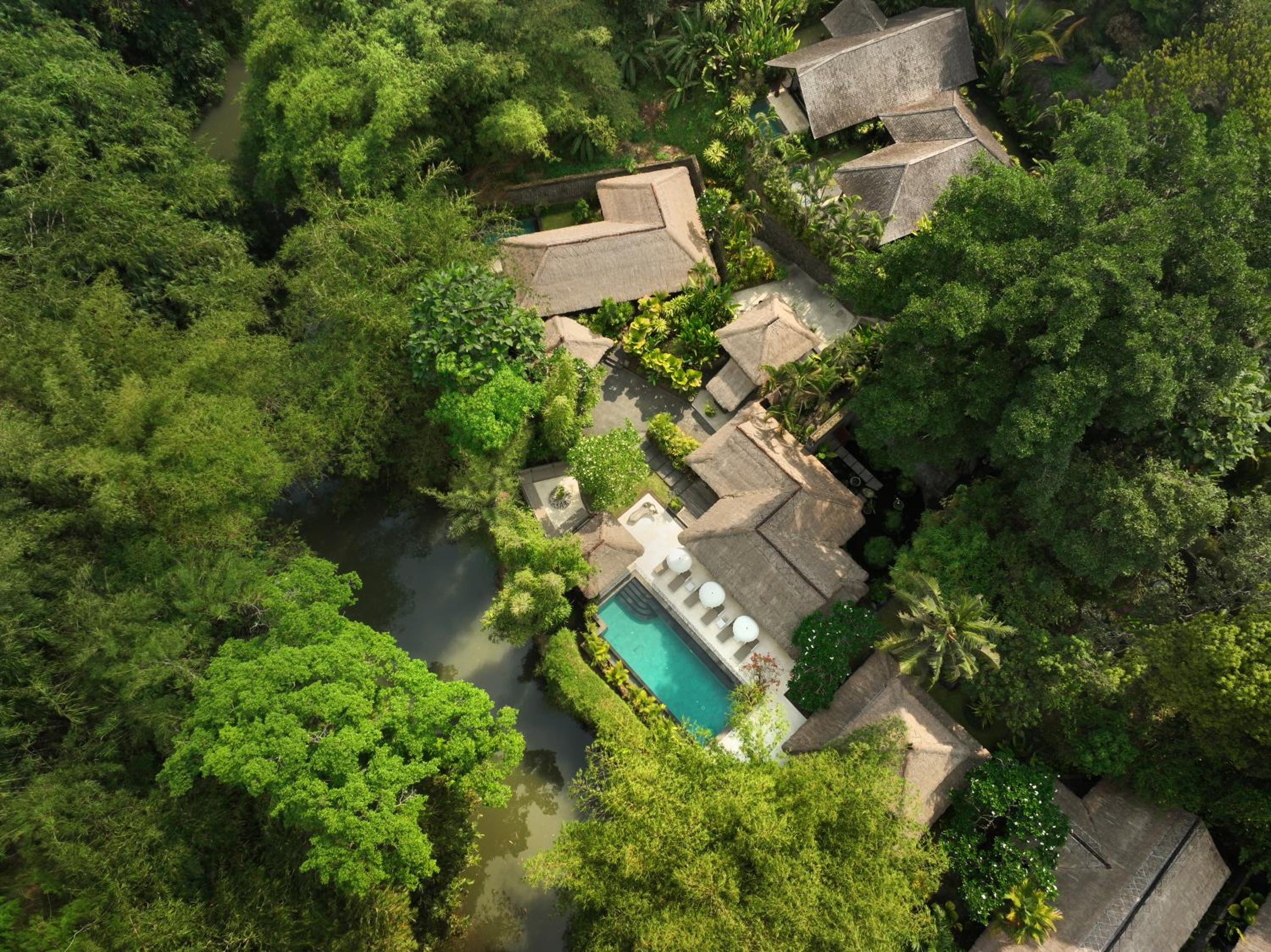 Six-Bedroom Villa with Private Pool - Photo 19
