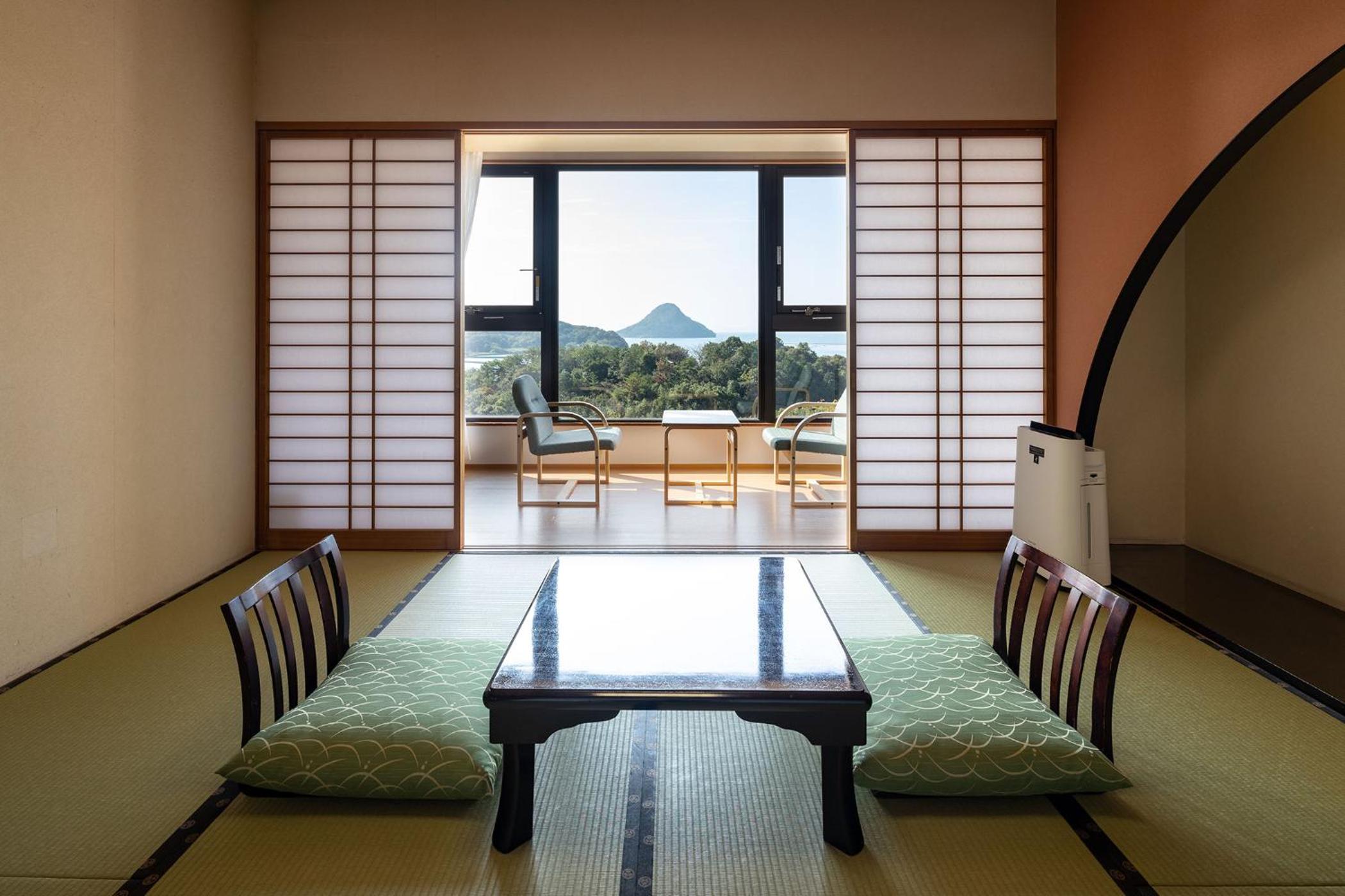 Standard Japanese-Style Room With Ocean View - West Wing - Non-Smoking
