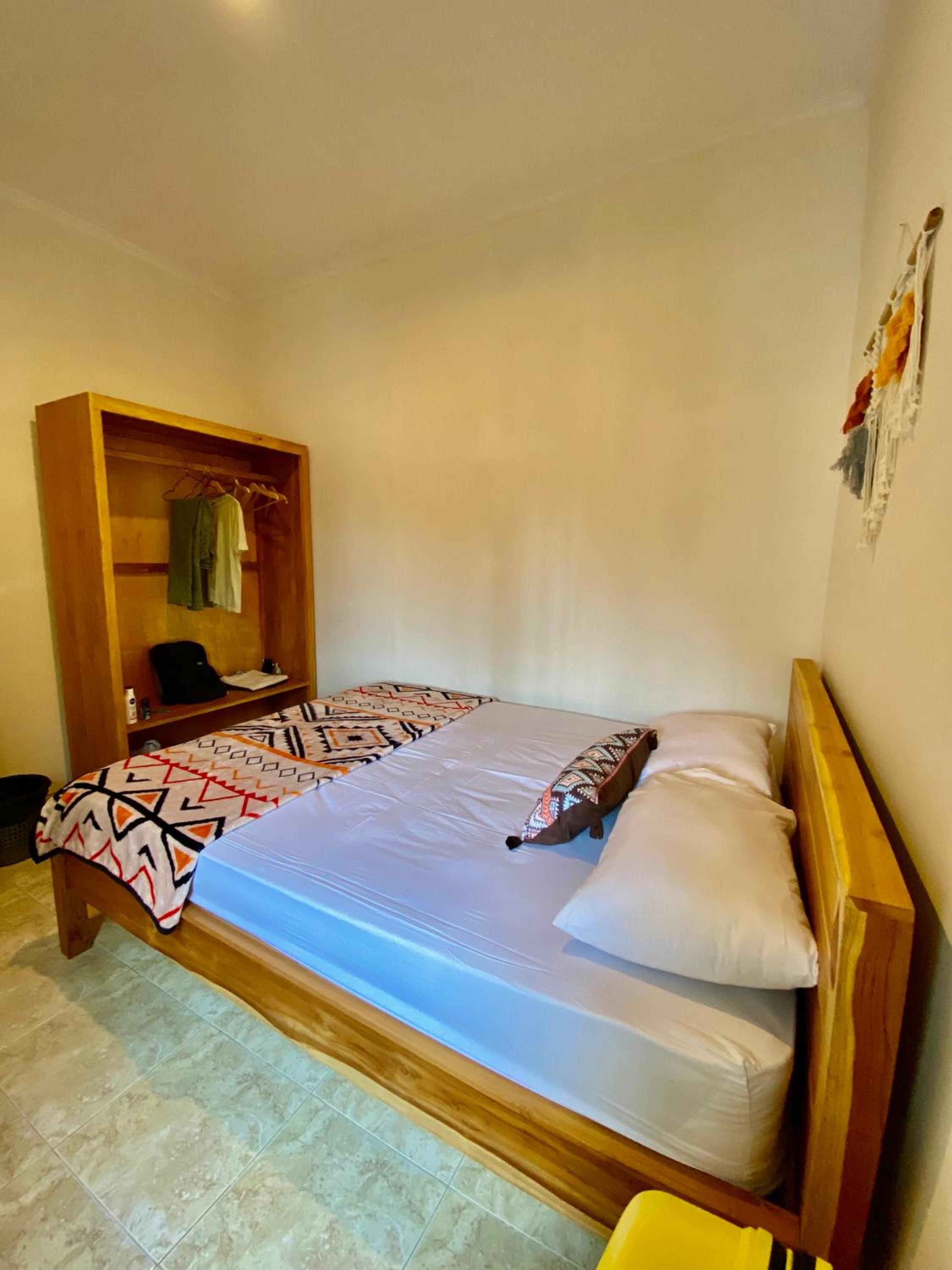 Three-Bedroom House photo 2