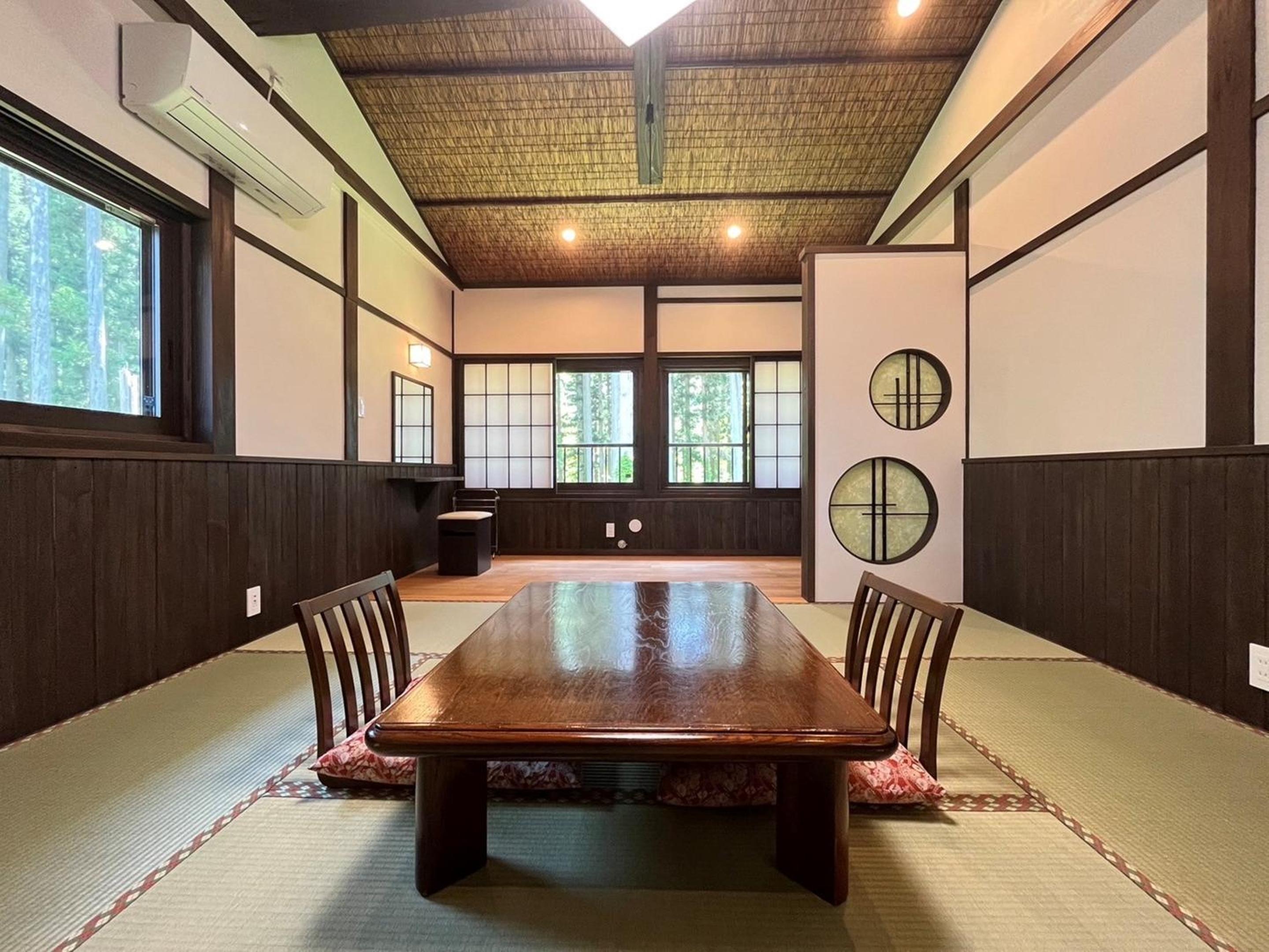 Japanese-Style Room