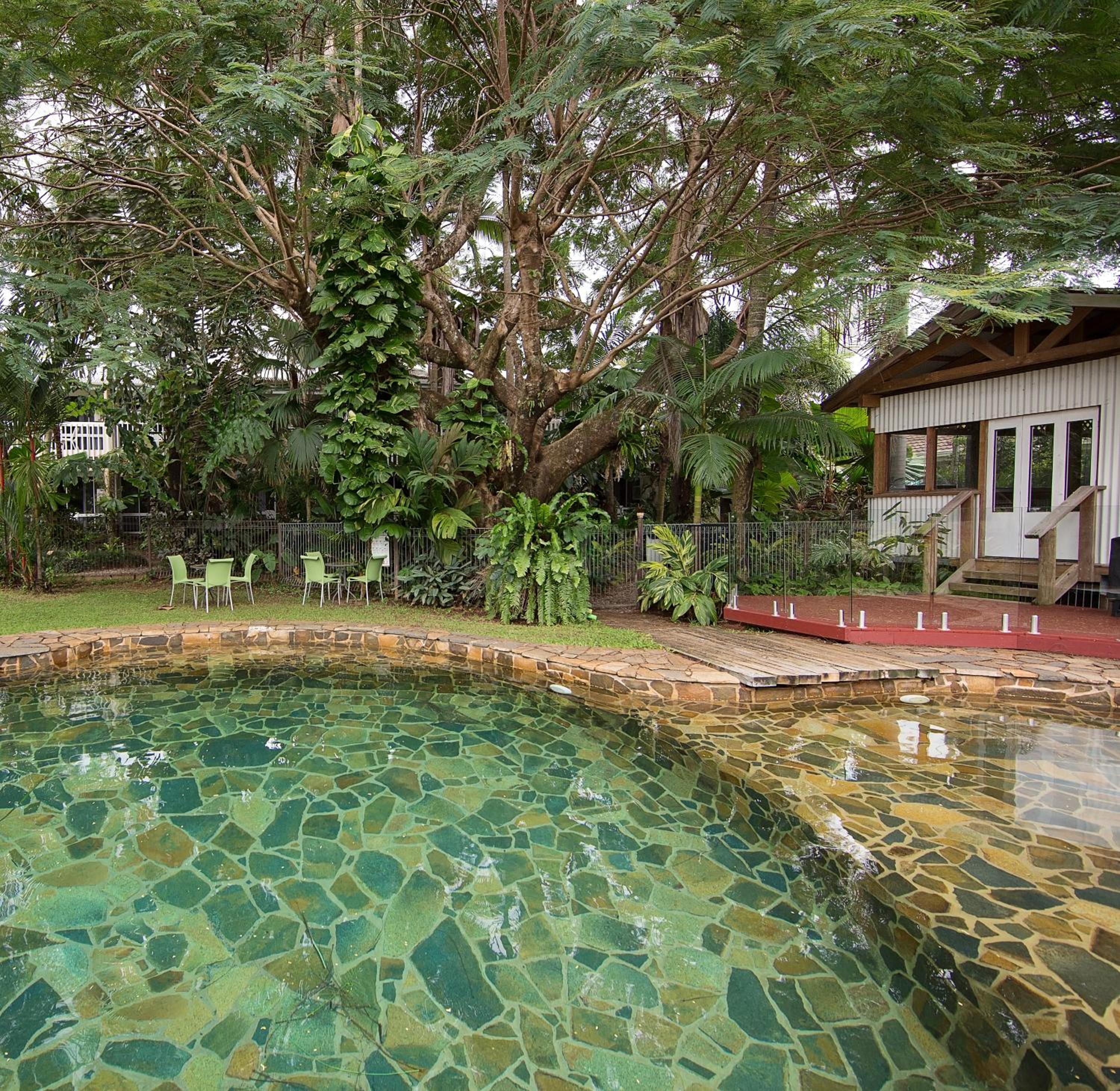 Rainforest Hotel Room: Separate Property photo 2