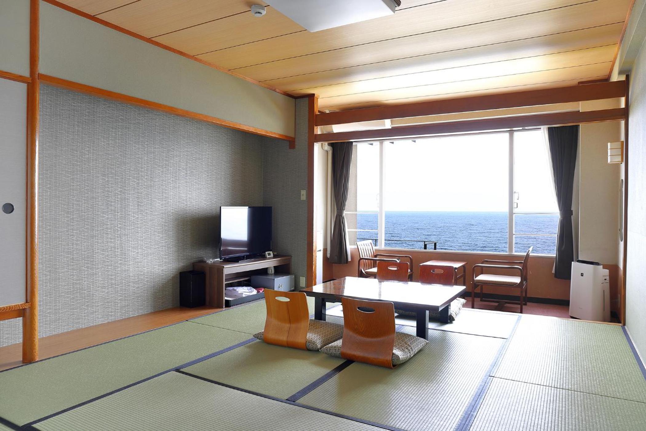 Japanese-Style Room With Ocean View - Non-Smoking