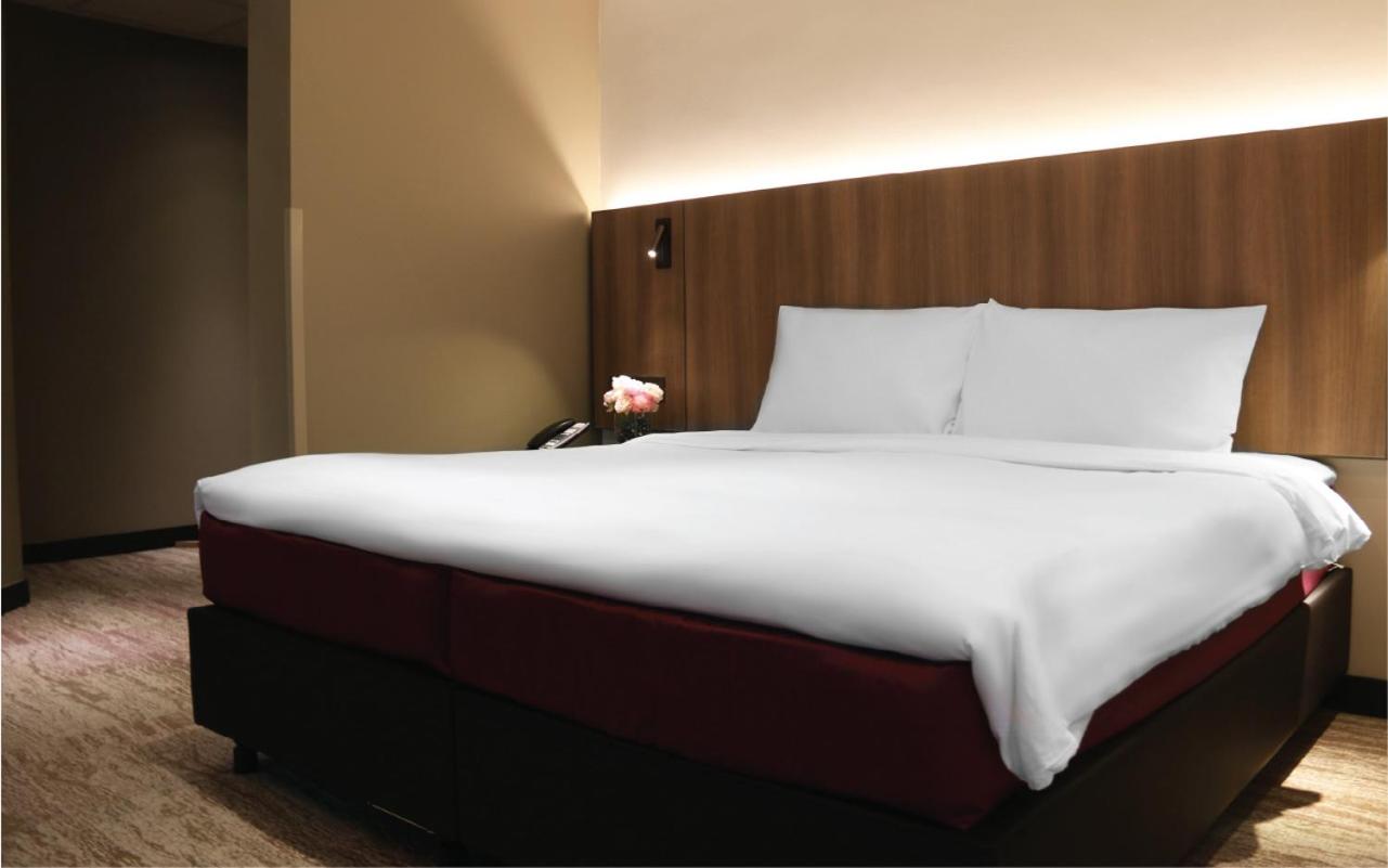 Tyrwhitt Premier Room
