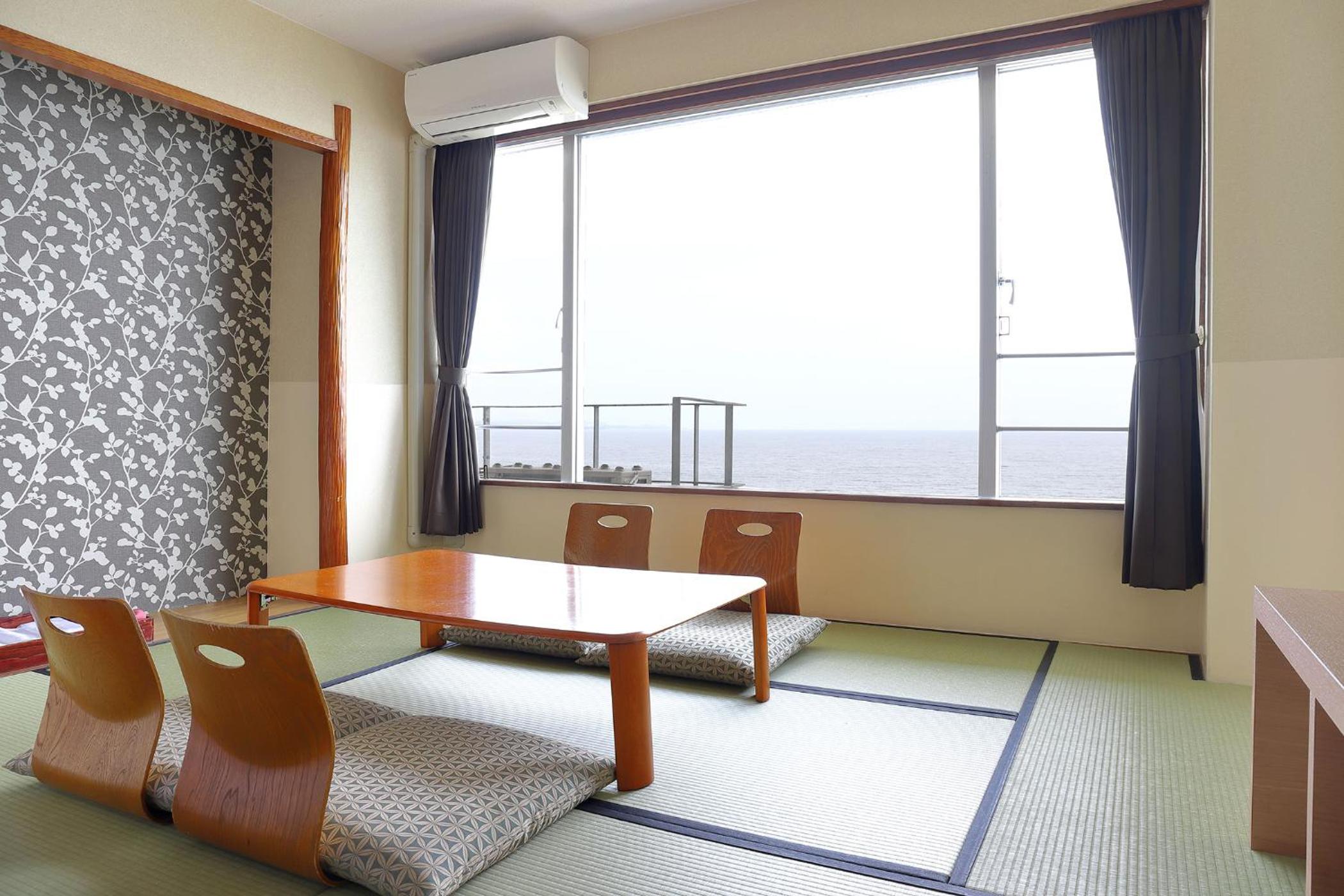Tiwn Room With Tatami Area With Ocean View - Non-Smoking