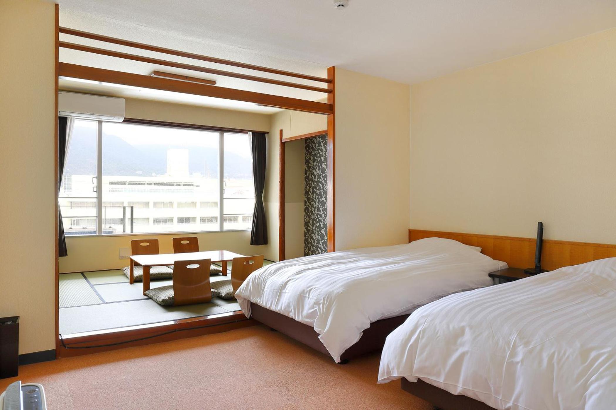 Standard Twin Room with Tatami Area - City view - Private Bathroom - Non-Smoking photo 2