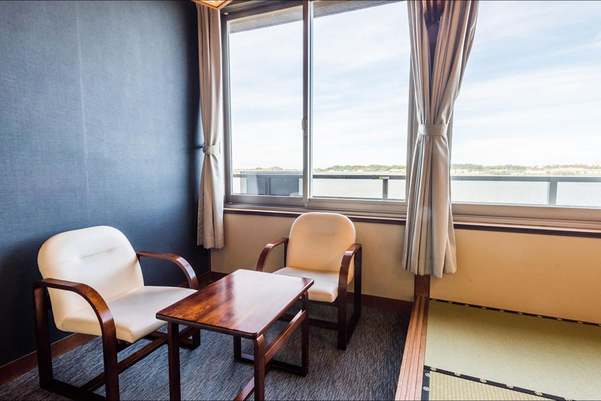 Standard Japanese-Style-Room 36 square yards - Shared Bathroom - Non-Smoking - Photo 2