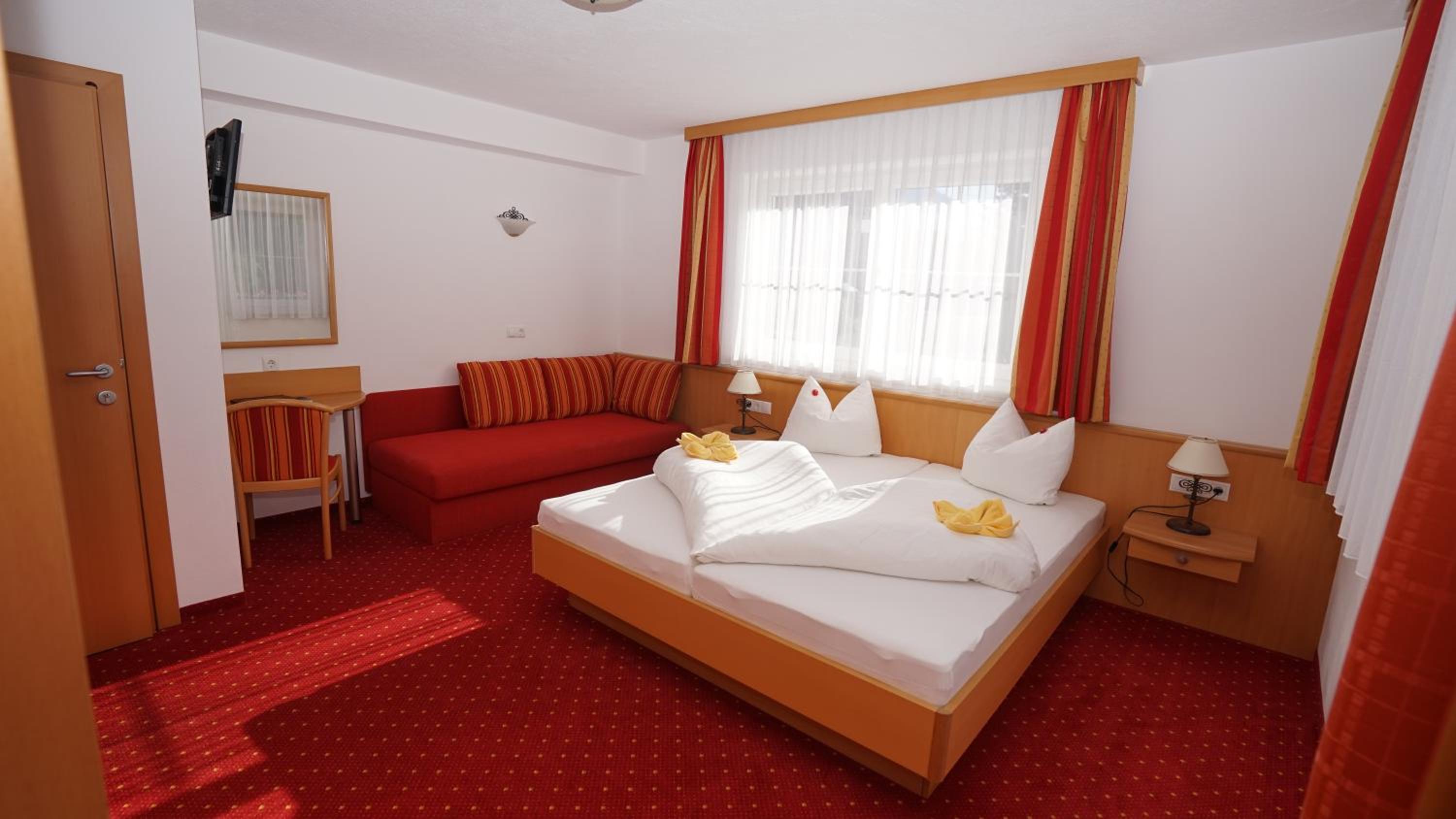 Deluxe Apartment (4 Adults)