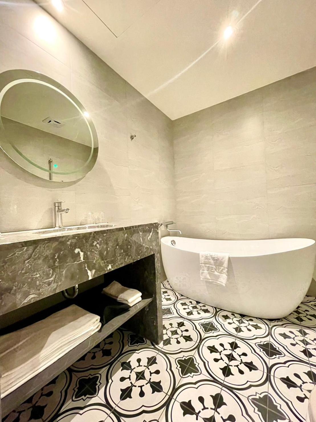Deluxe Twin Room - Photo 3