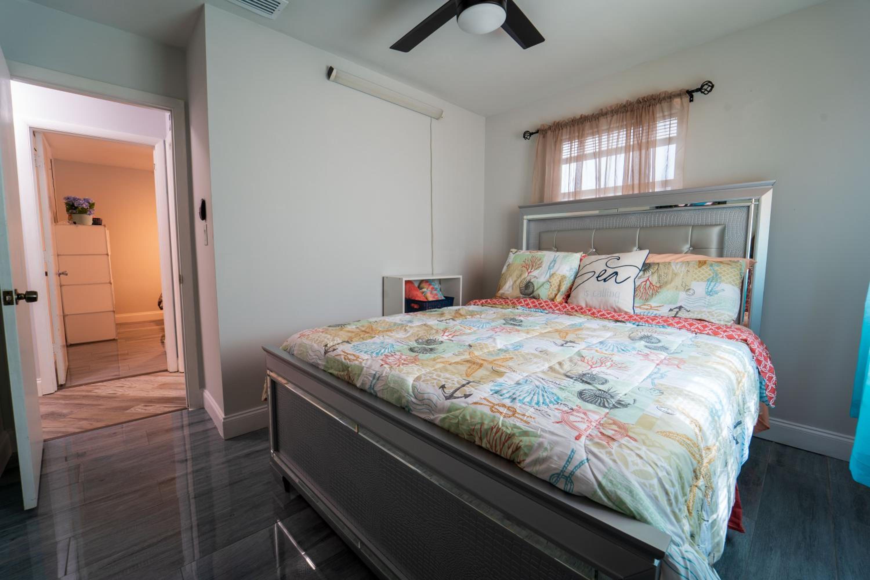Four-Bedroom House photo 3