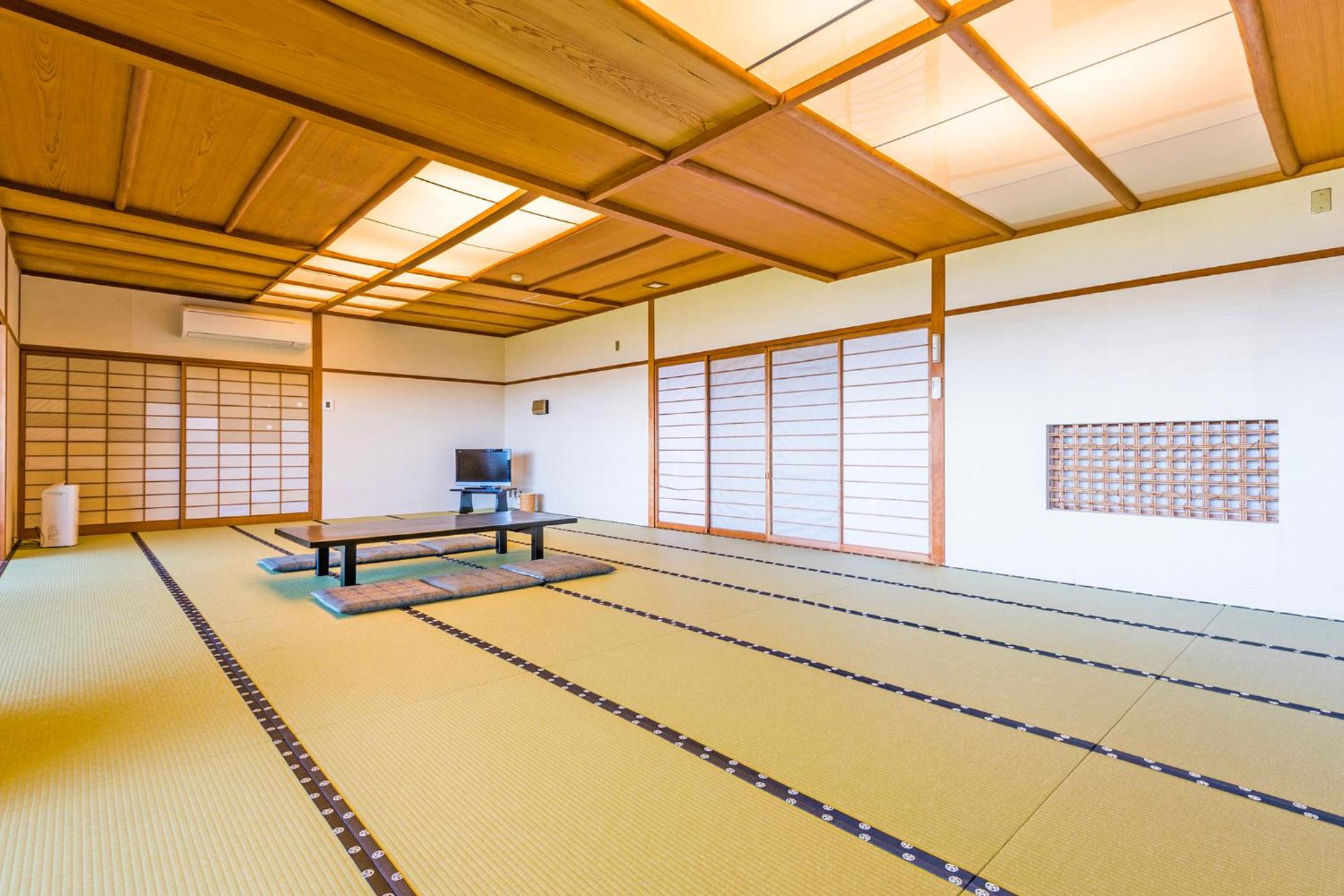 Standard Japanese-Style-Room 74 square yards - Shared Bathroom - Non-Smoking - Photo 5
