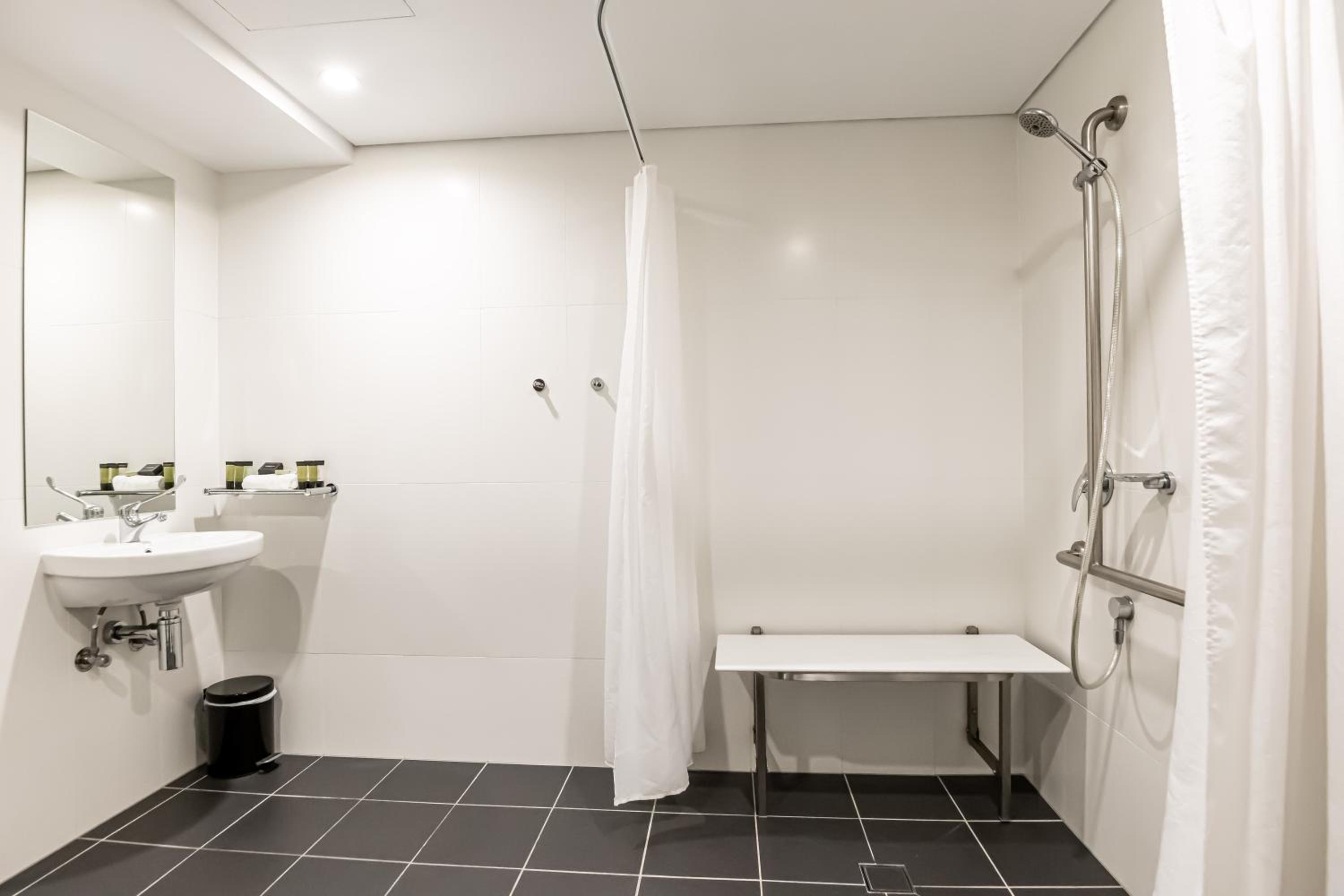 Accessible Queen Room