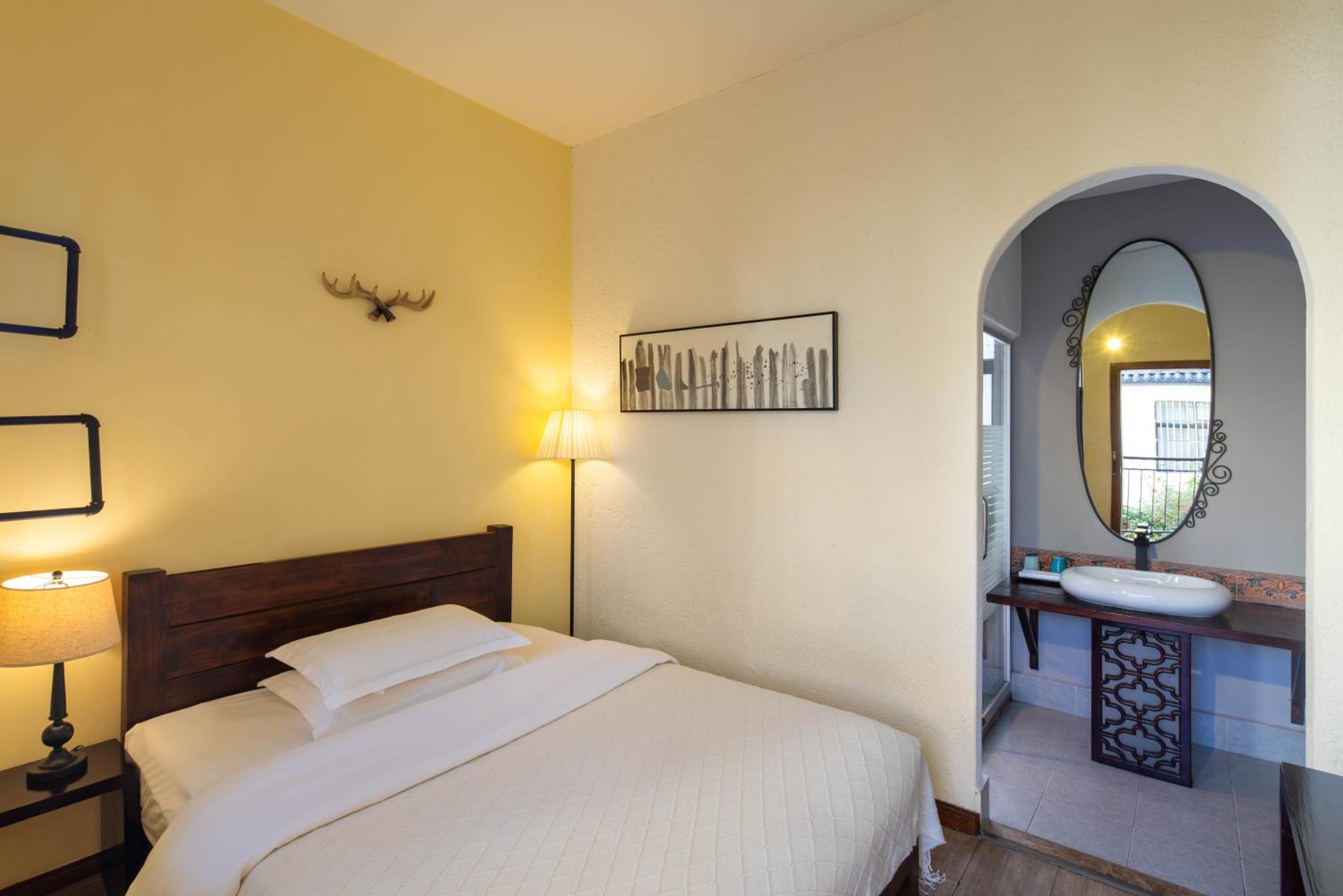 Small Double Room photo 1