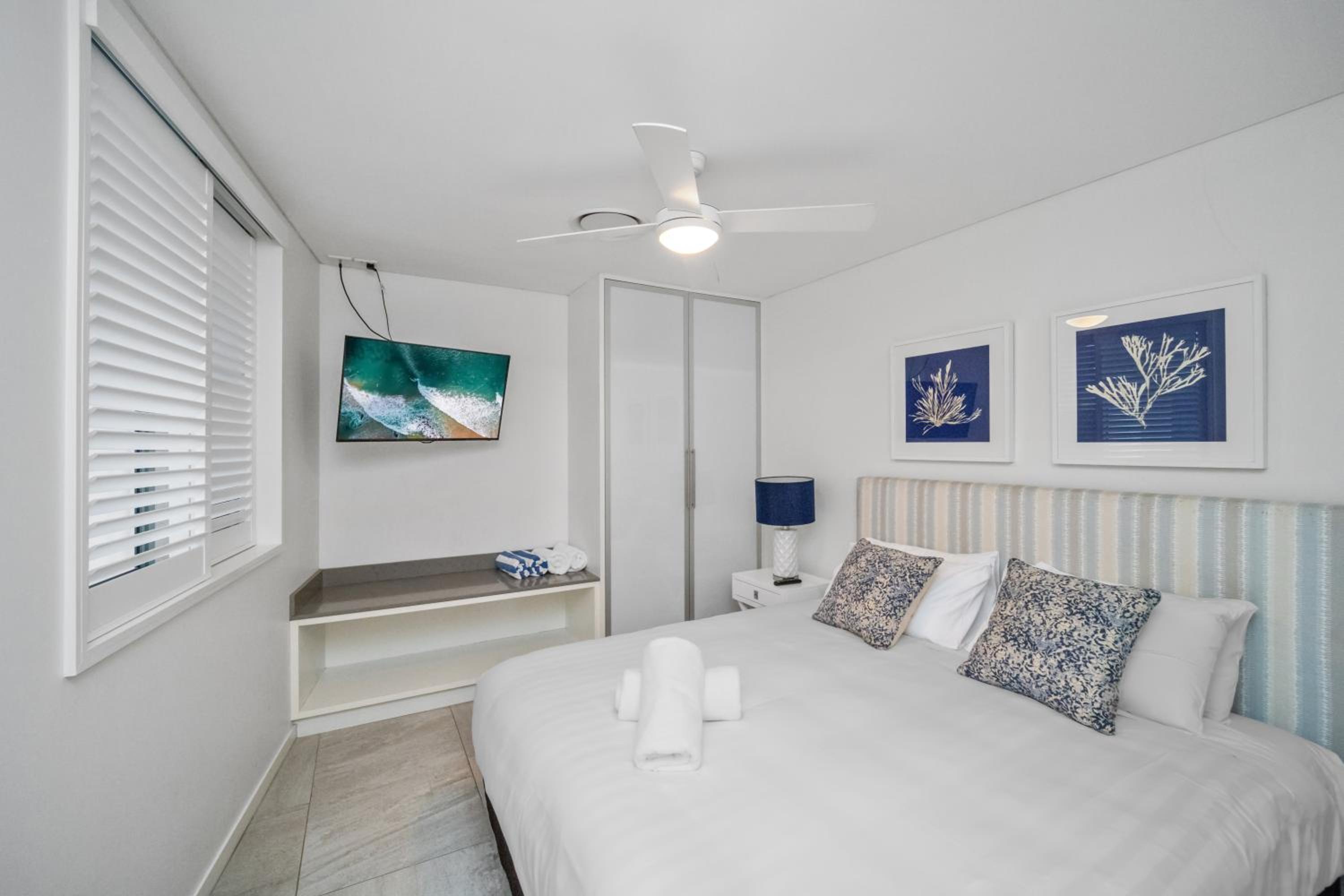 Premium Three-Bedroom Apartment with Ocean View (Apt 14) photo 2