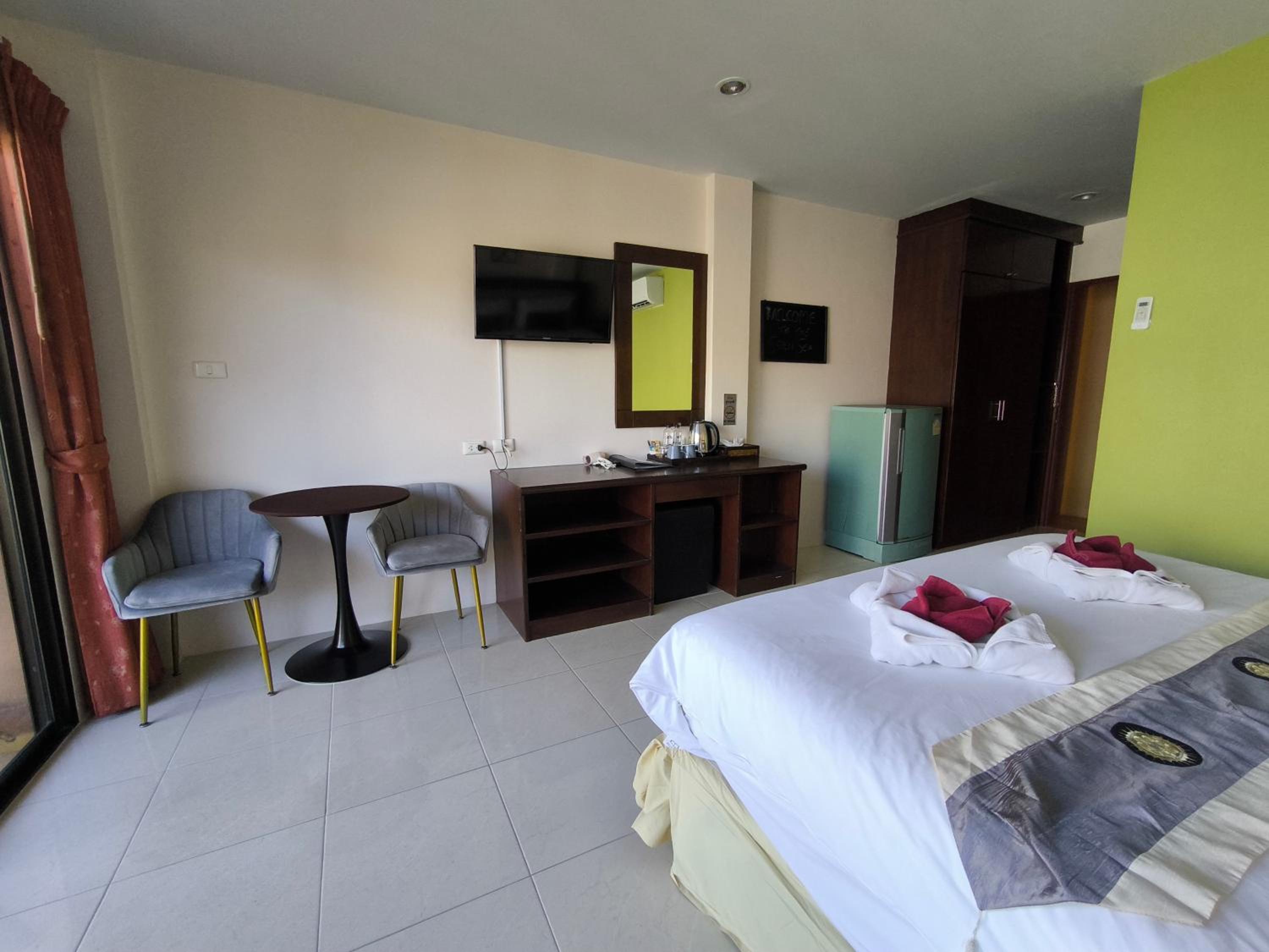 Standard Double Room with Balcony - Photo 3