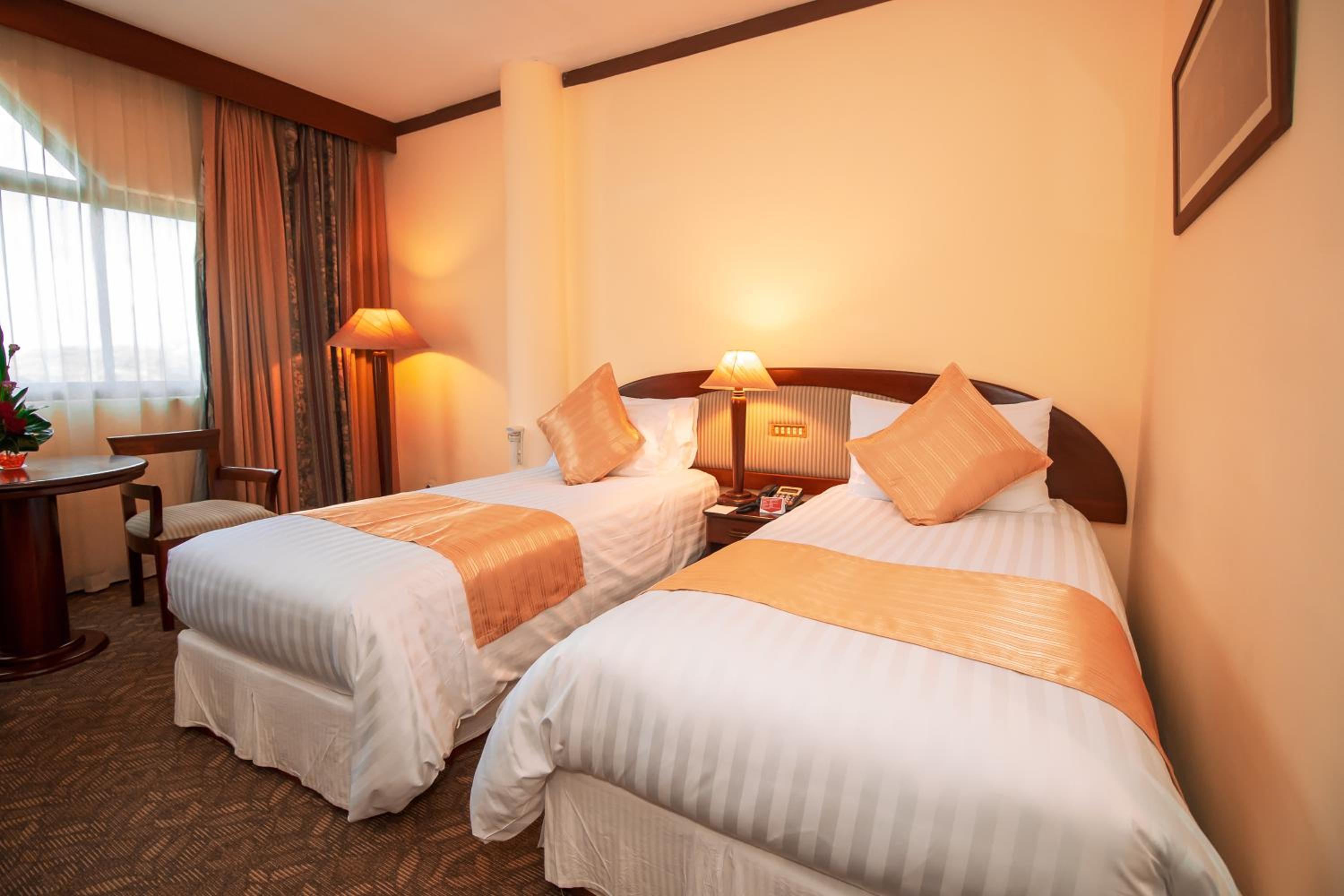Deluxe Twin Room - Photo 1