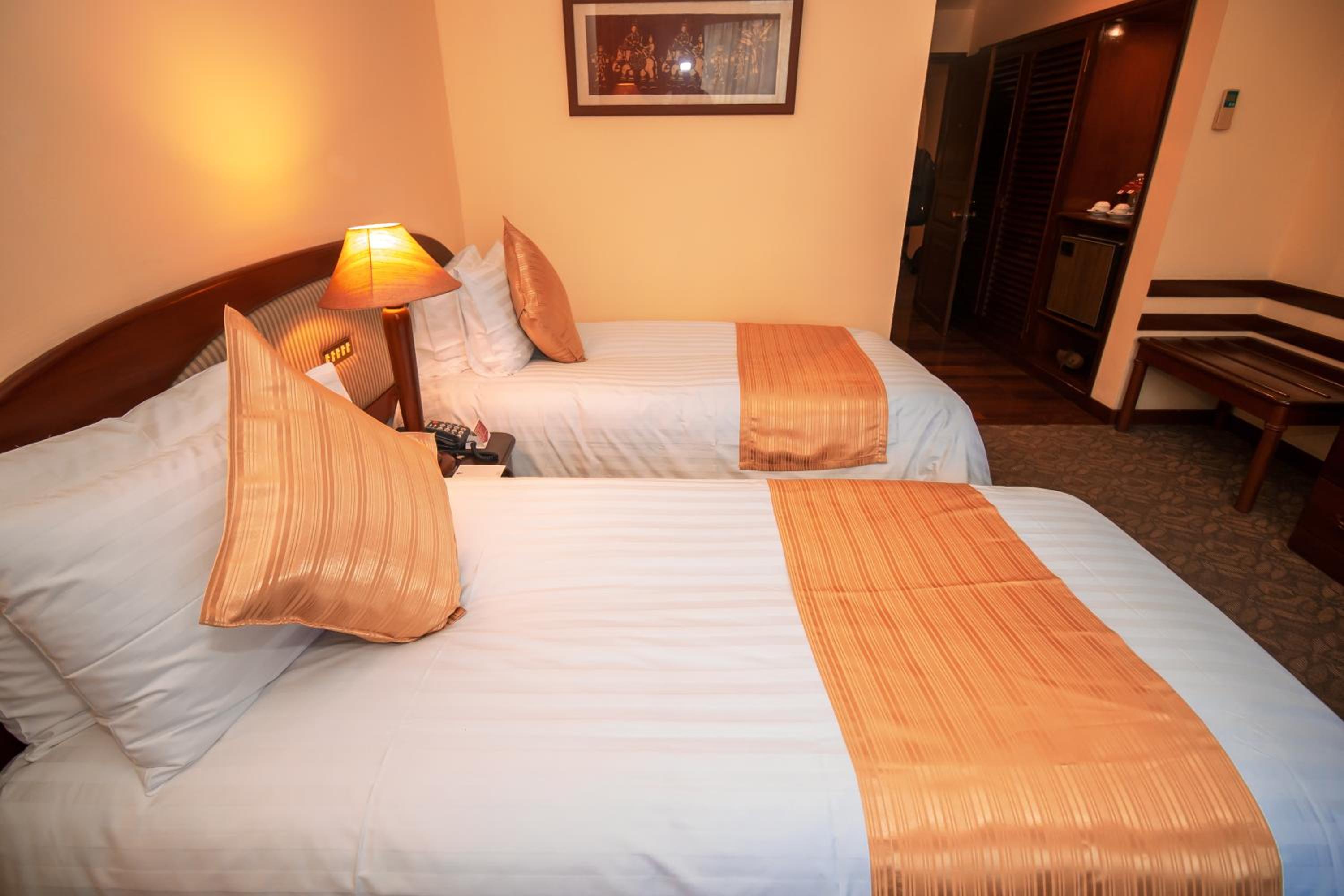 Deluxe Twin Room - Photo 3