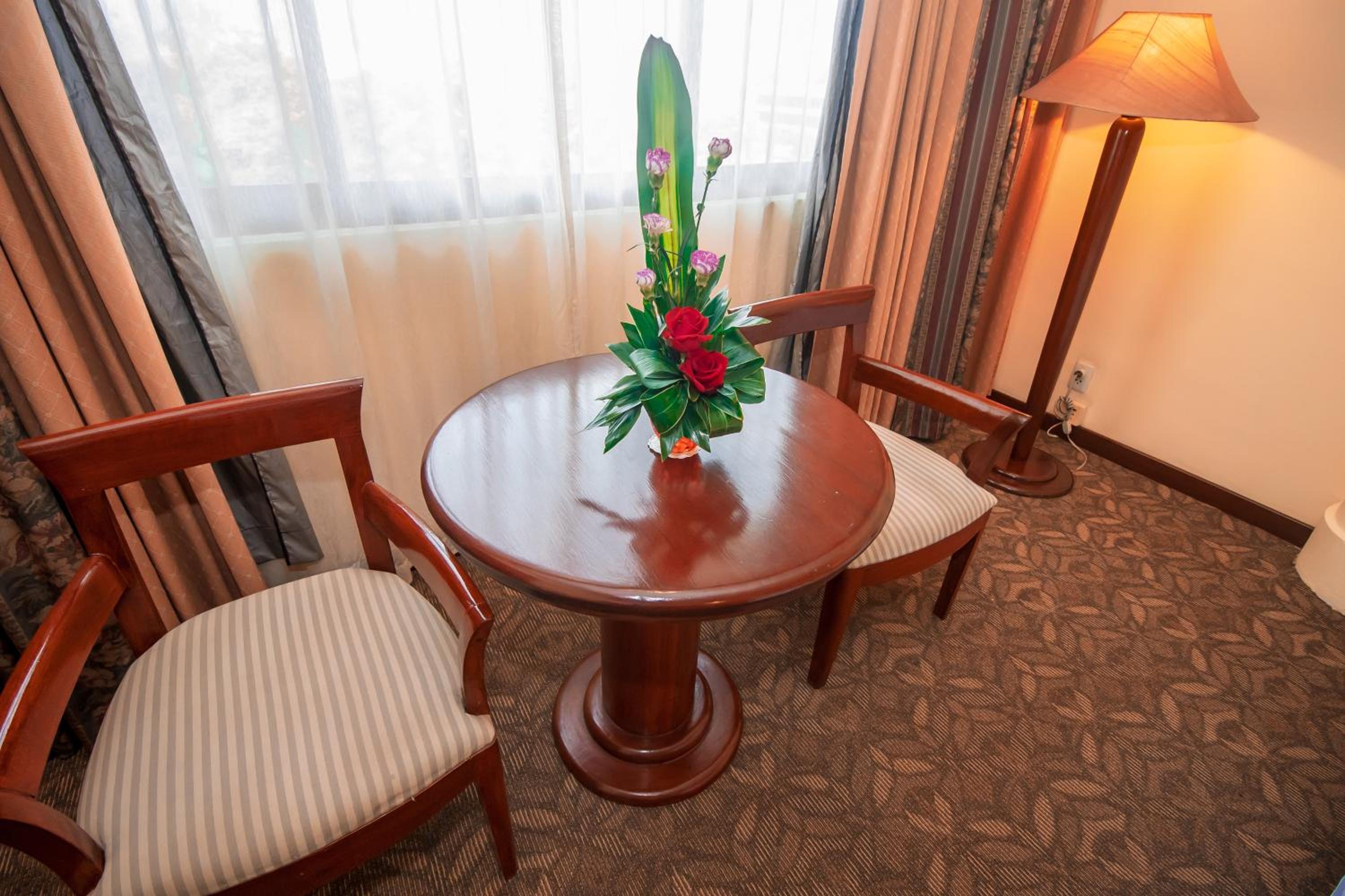 Deluxe Twin Room - Photo 8
