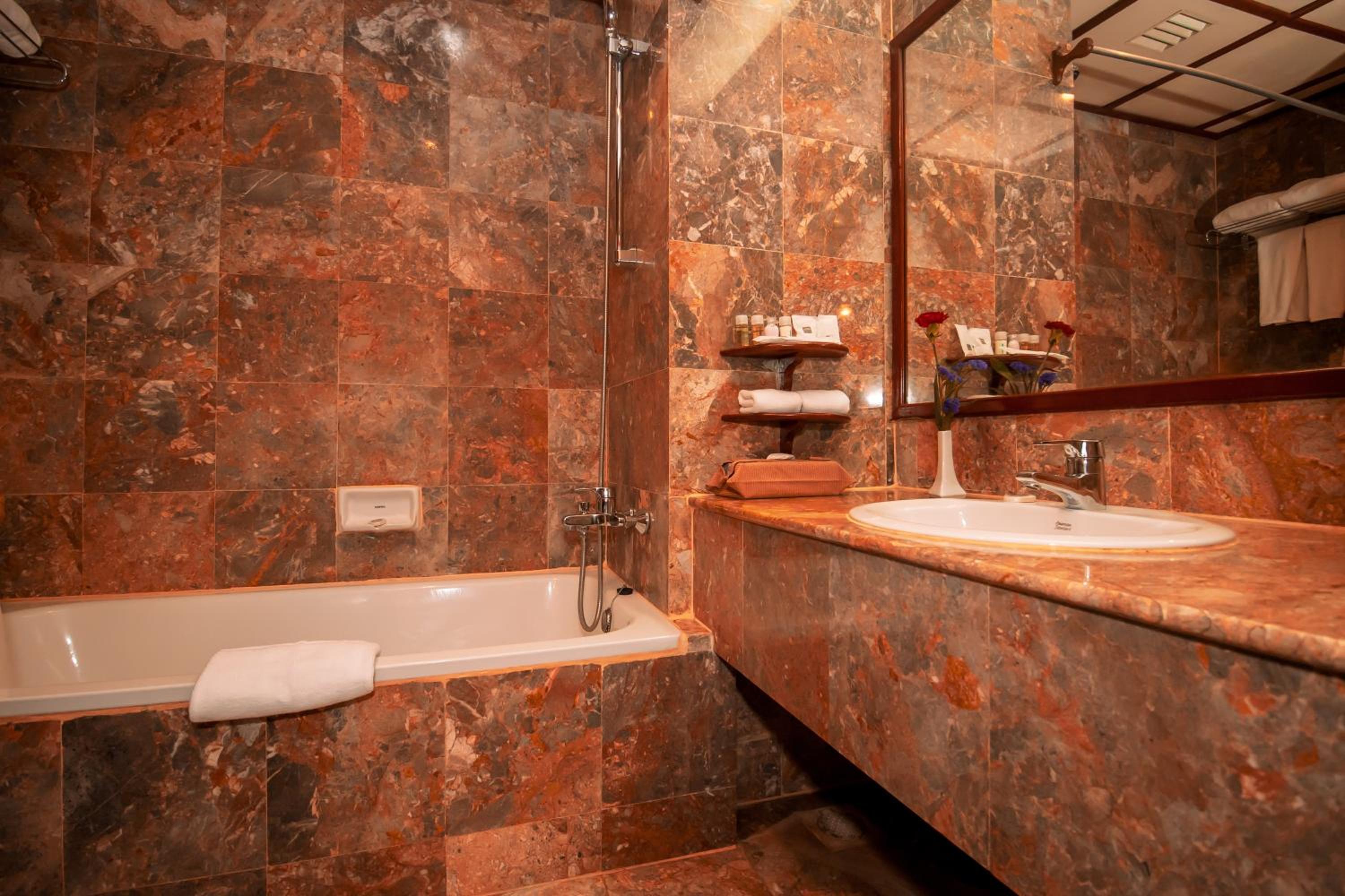 Junior Suite - Photo 6
