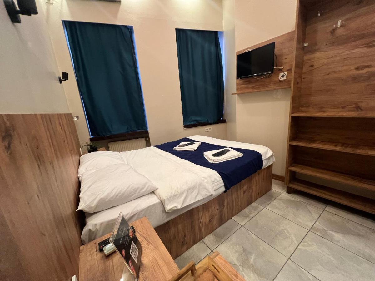 Standard Double Room photo 2