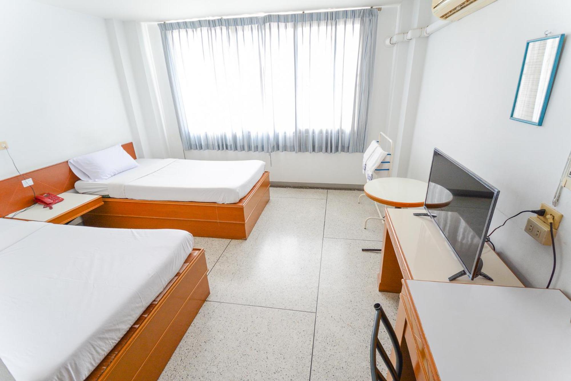 Standard Twin Room photo 1