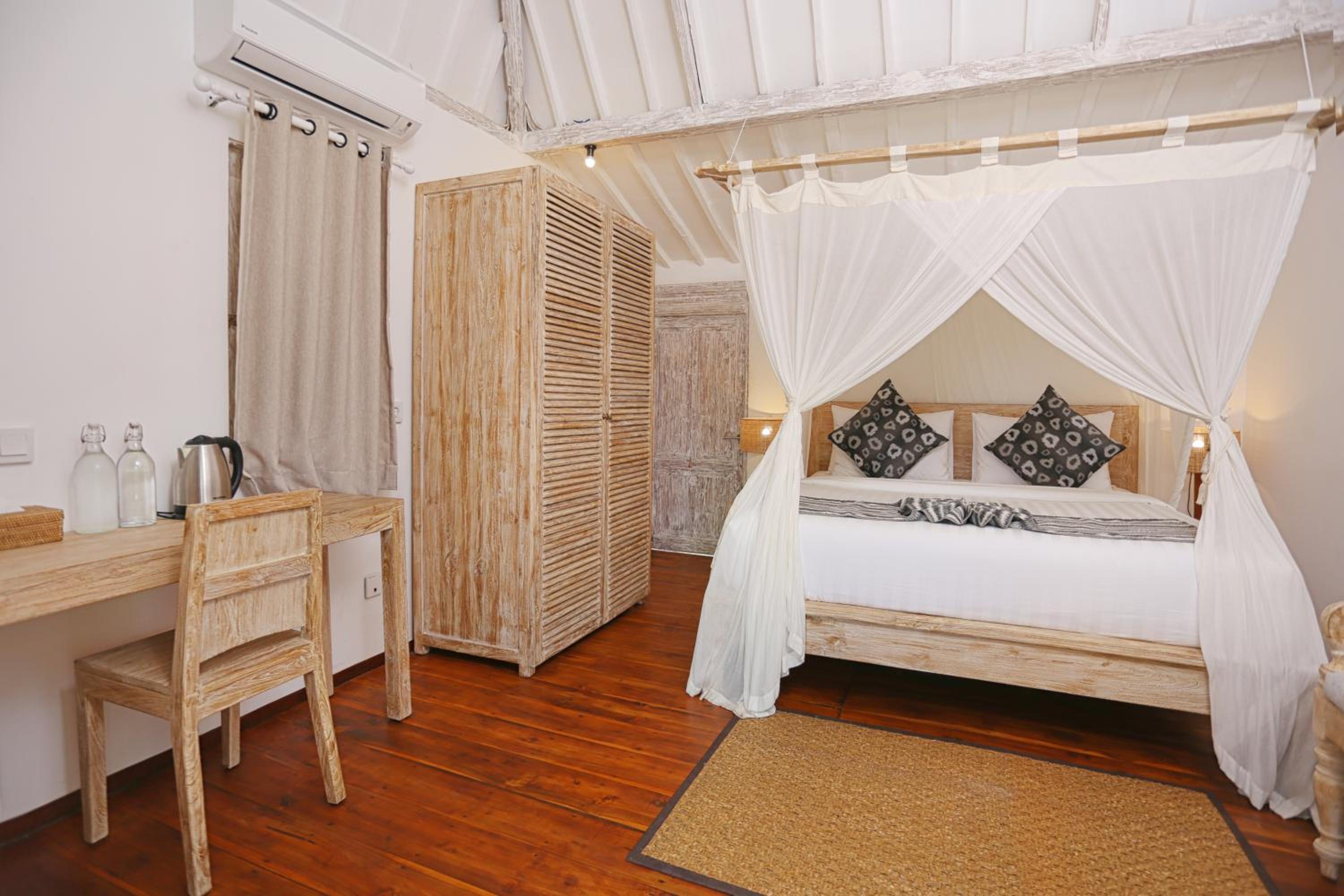 One-Bedroom Bungalow photo 1