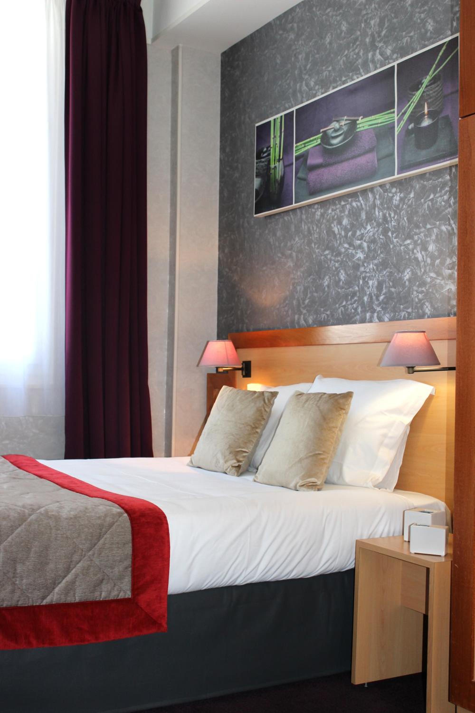 Standard Double Room photo 2