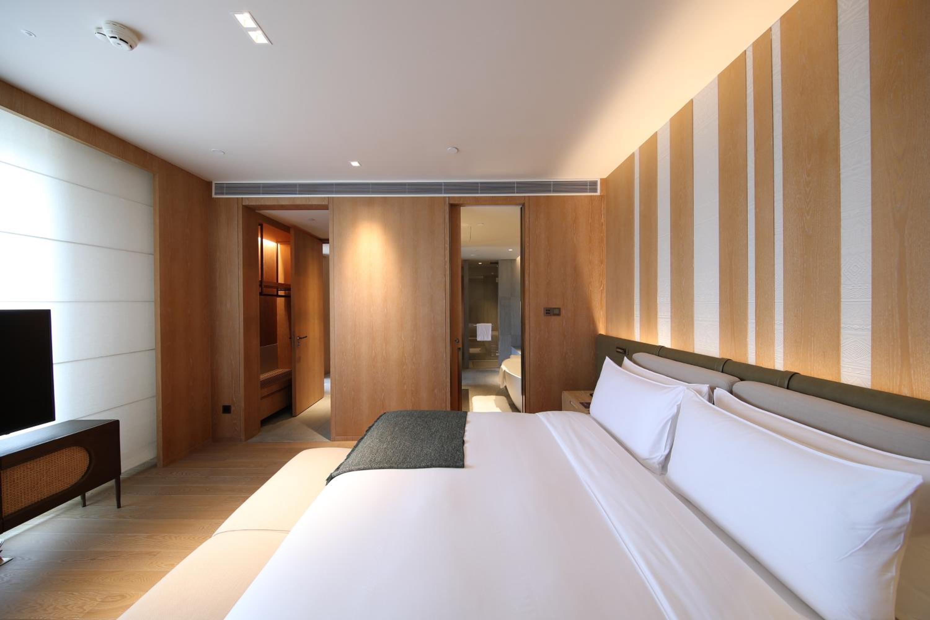 Two-Bedroom Suite photo 2