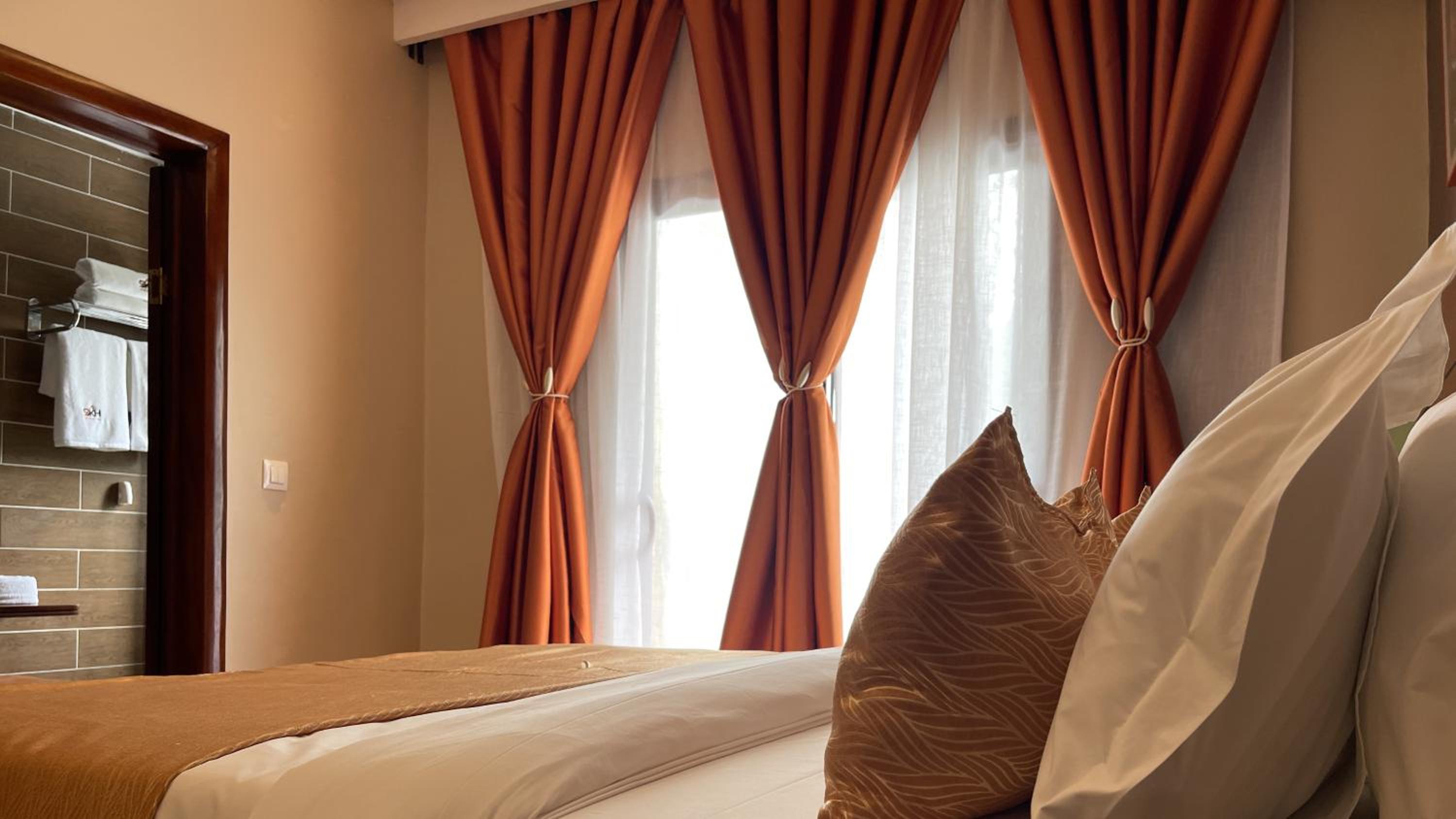 Deluxe Double Room photo 2