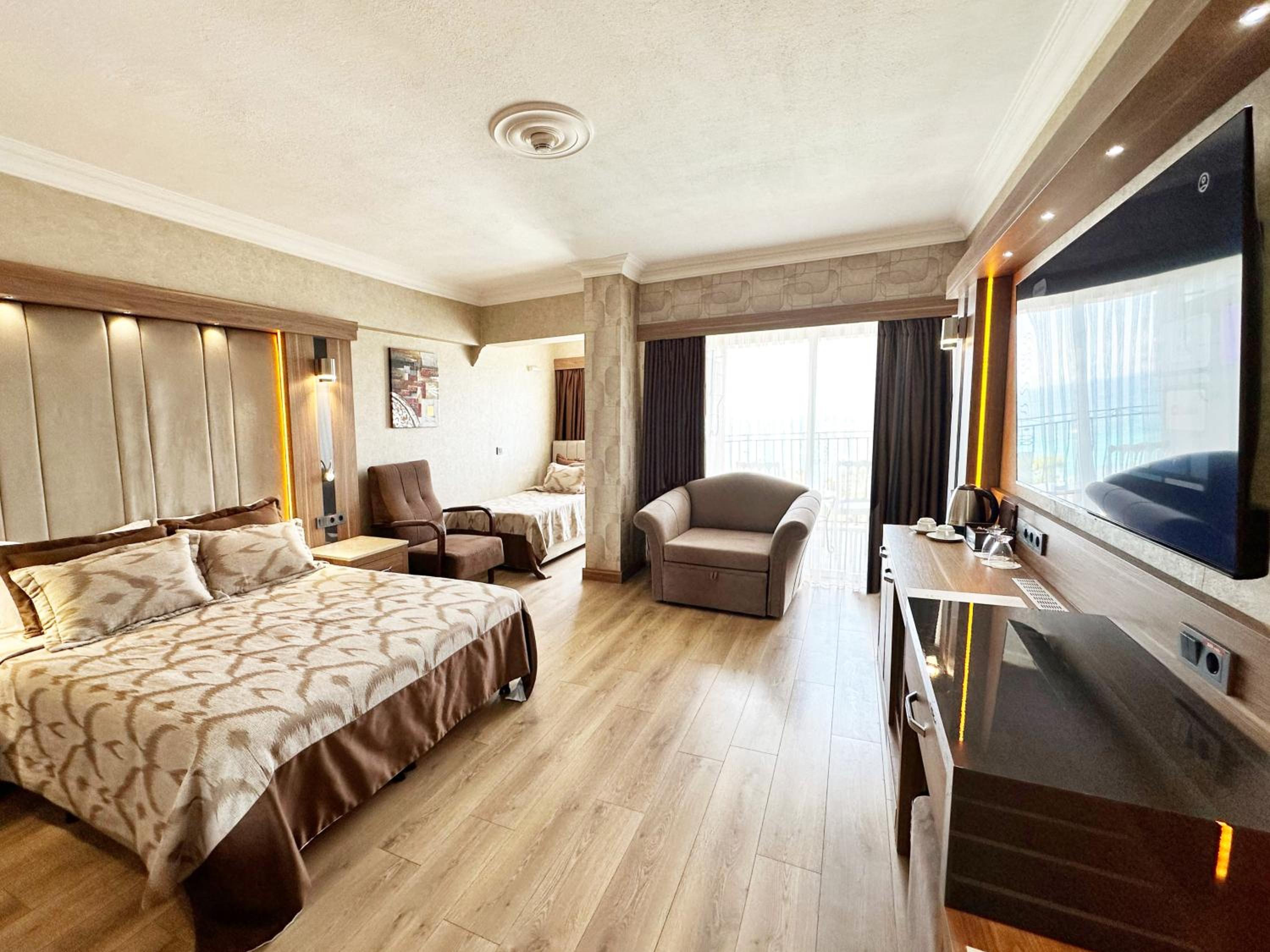 Standard Room with Sea View with Balcony photo 2