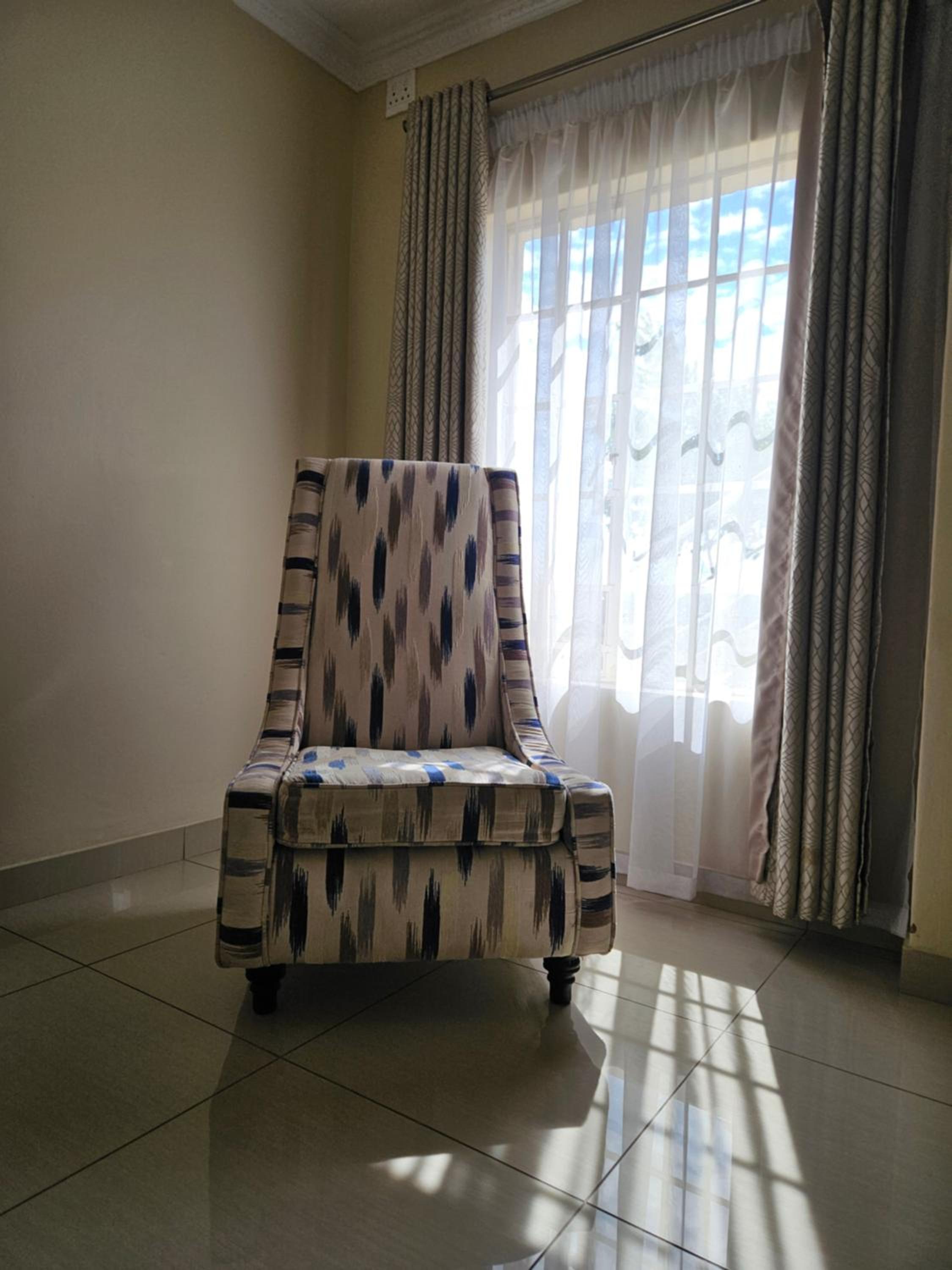 One-Bedroom Apartment - Photo 5