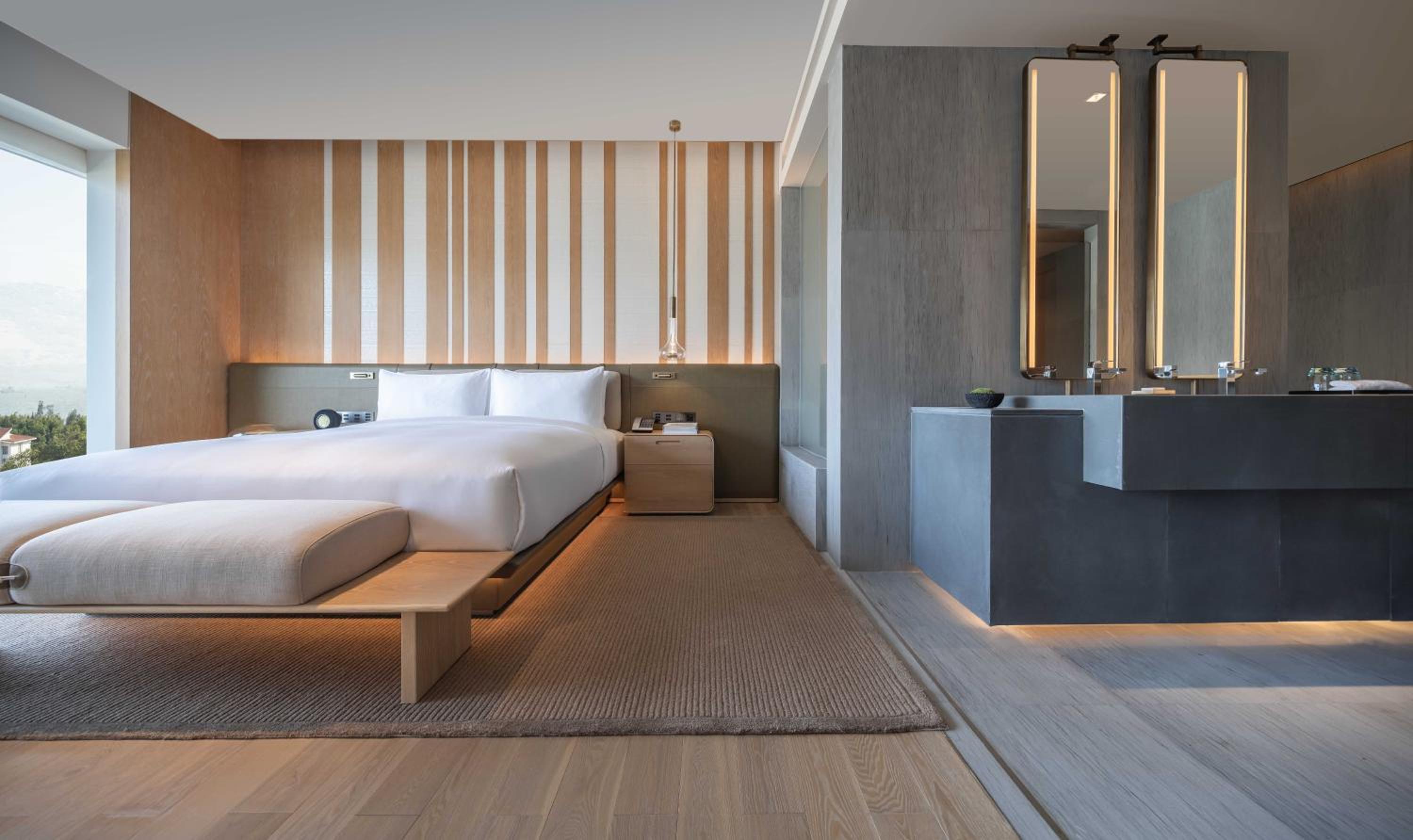 Premium King Suite