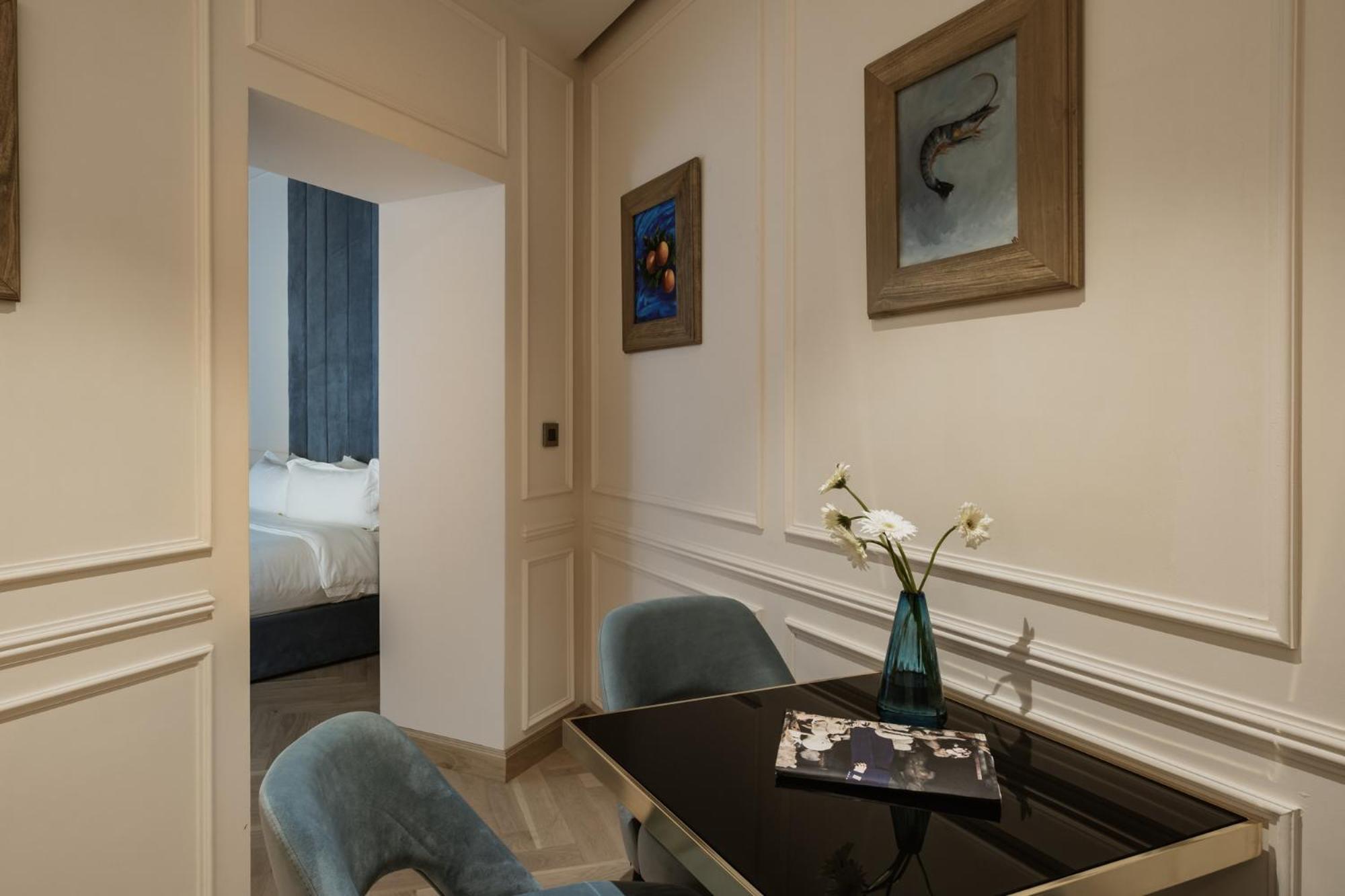 Deluxe Suite - Photo 5