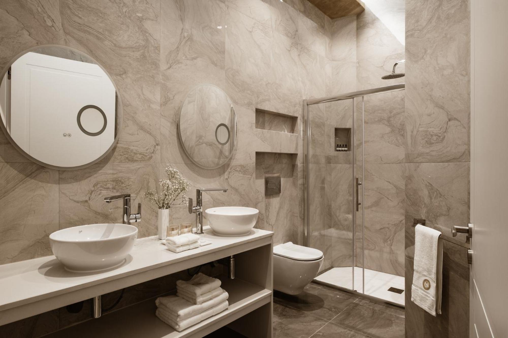 Deluxe Suite - Photo 3
