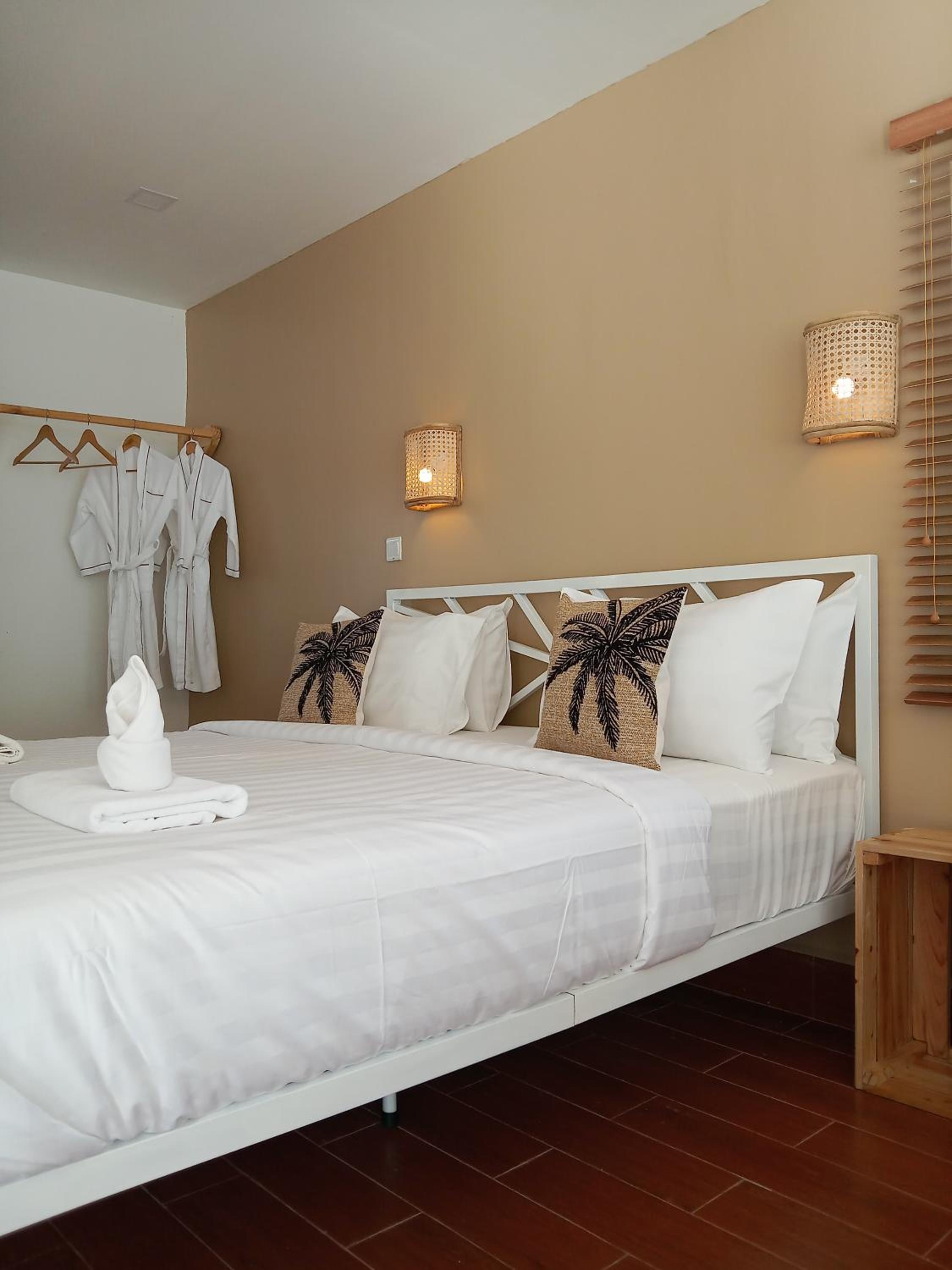 Bungalow - Beach Front - Photo 4