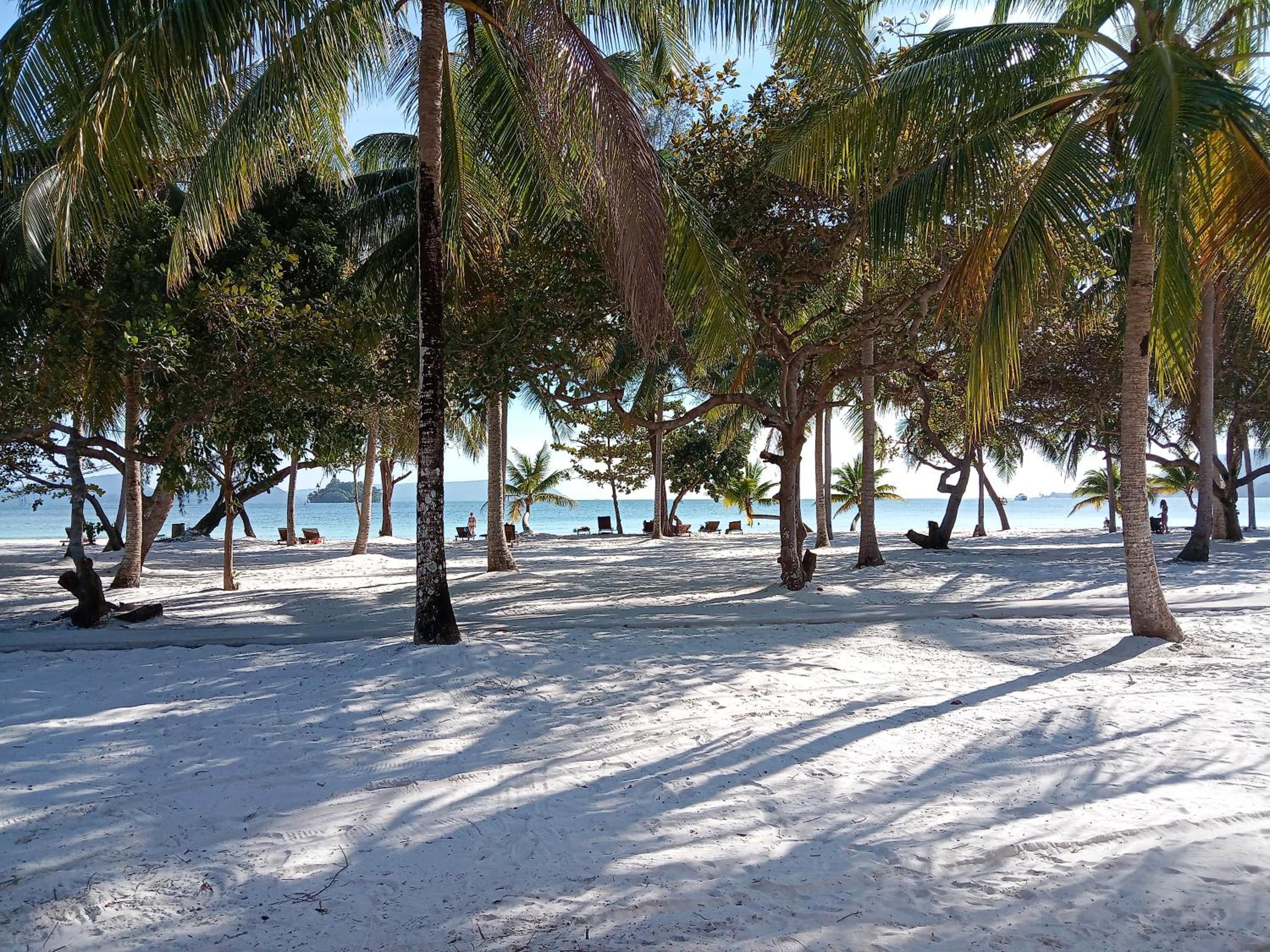 Bungalow - Beach Front - Photo 10
