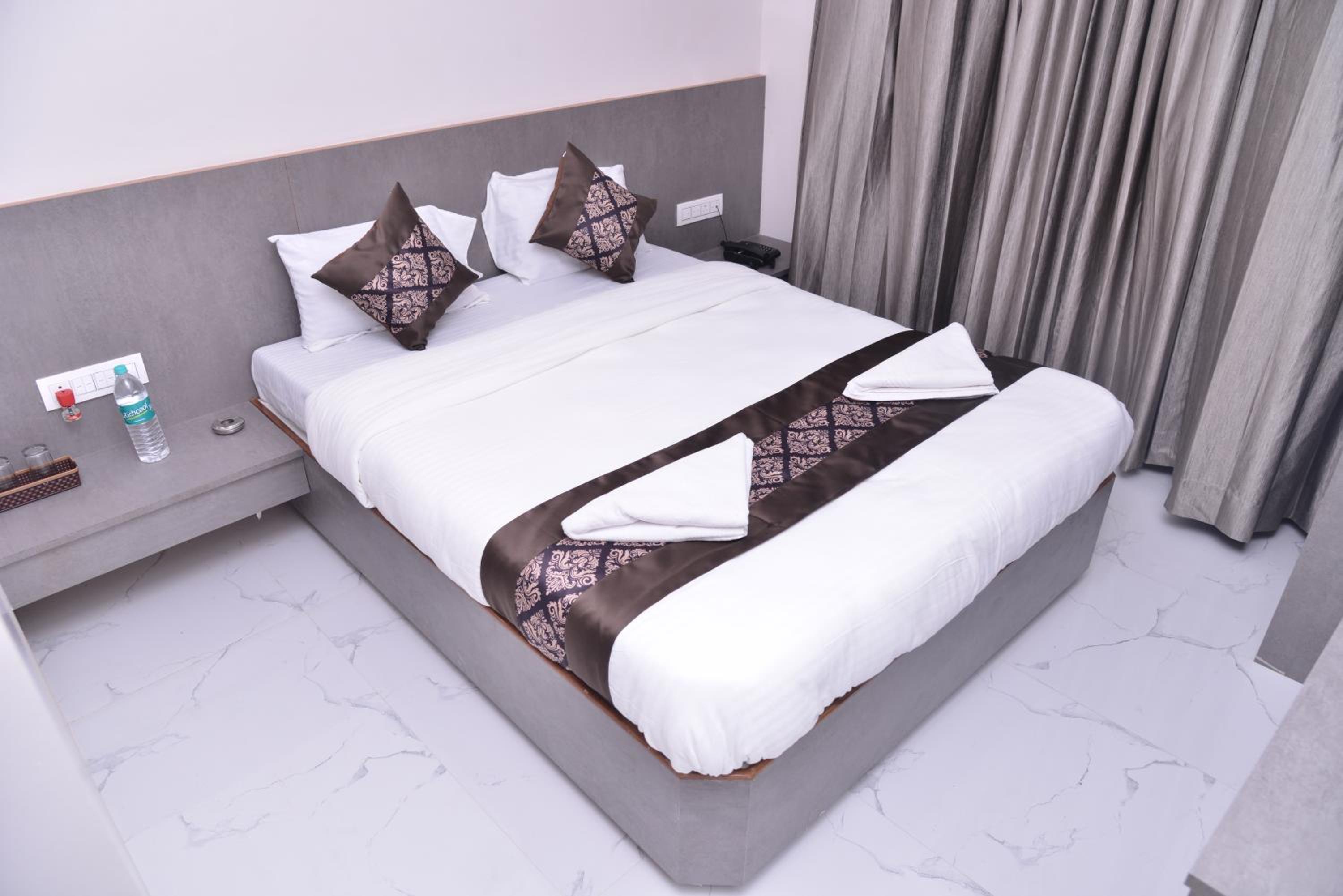 Triple Room - Photo 6
