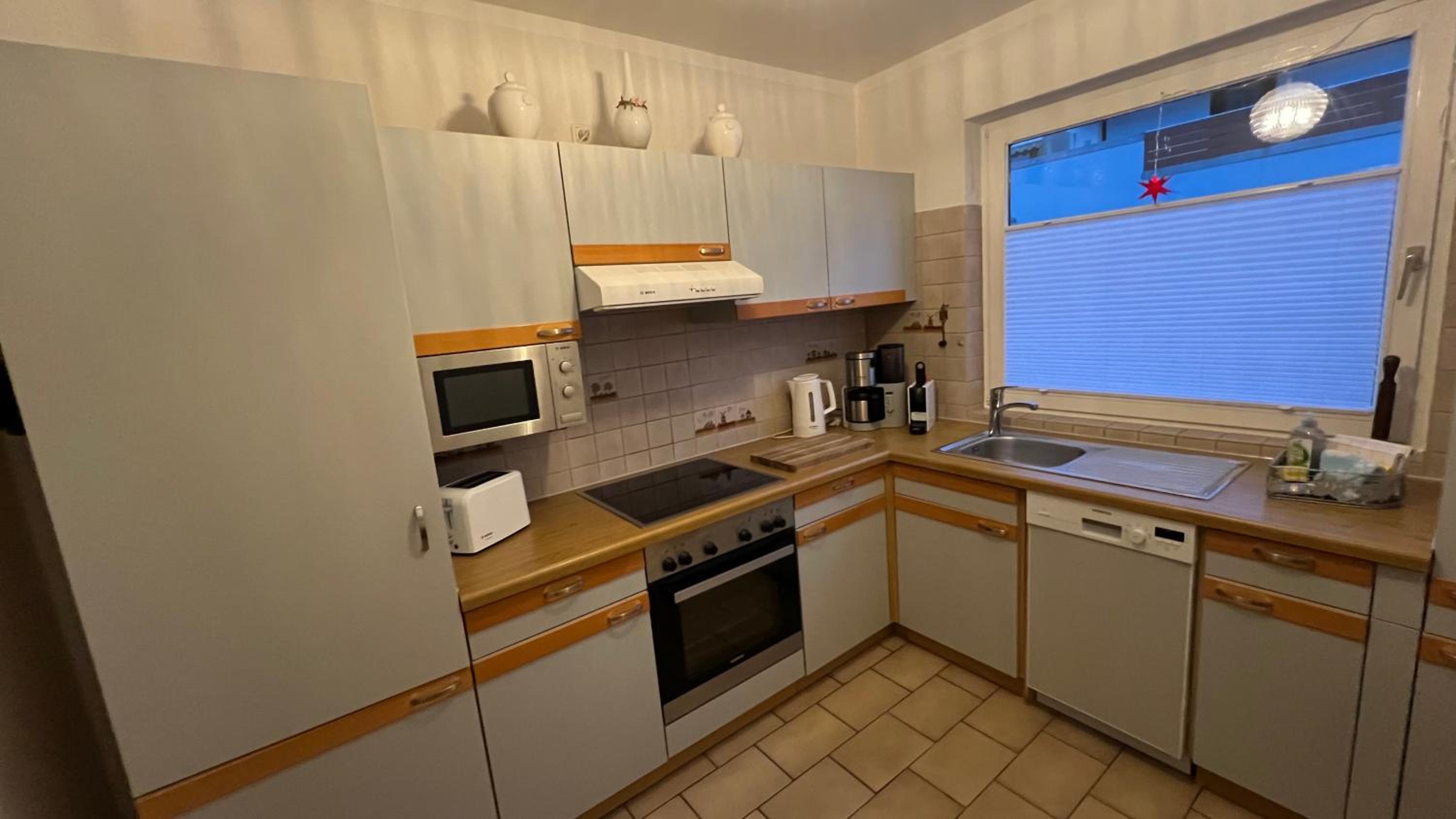 Four-Bedroom House photo 2