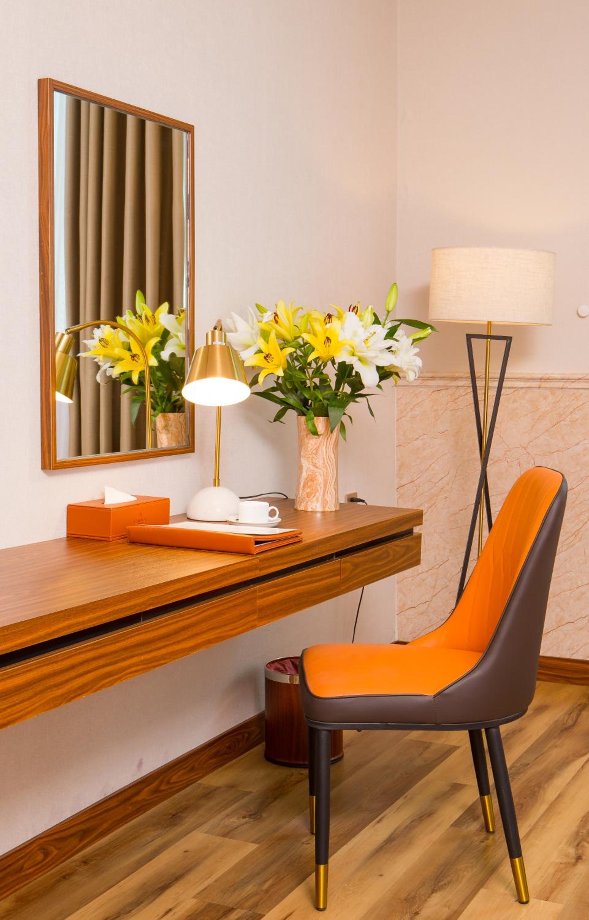 Junior Suite with City and River View photo 3