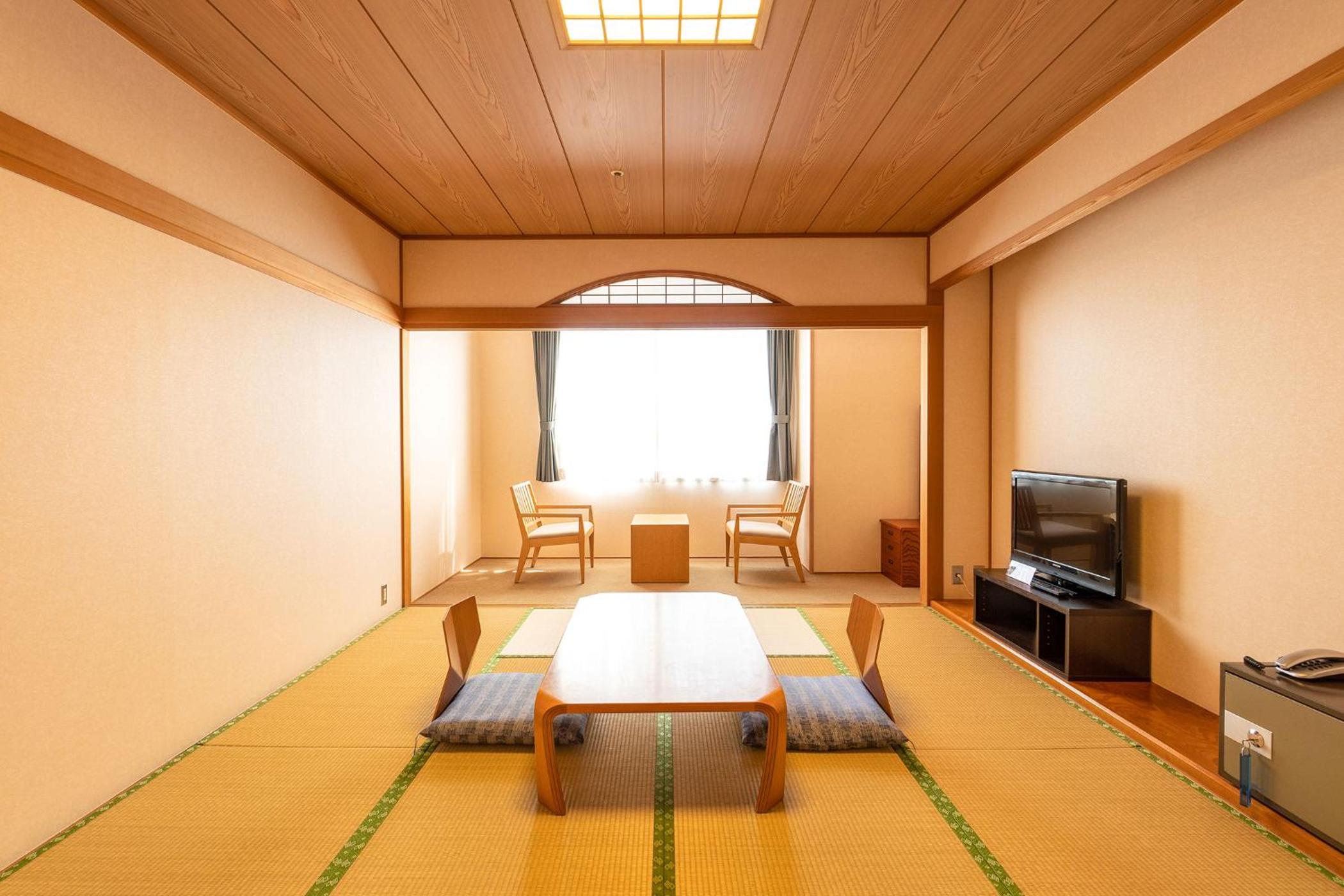 Economy Japanese-Style Family Room - Shared Bathroom - Non-Smoking photo 1