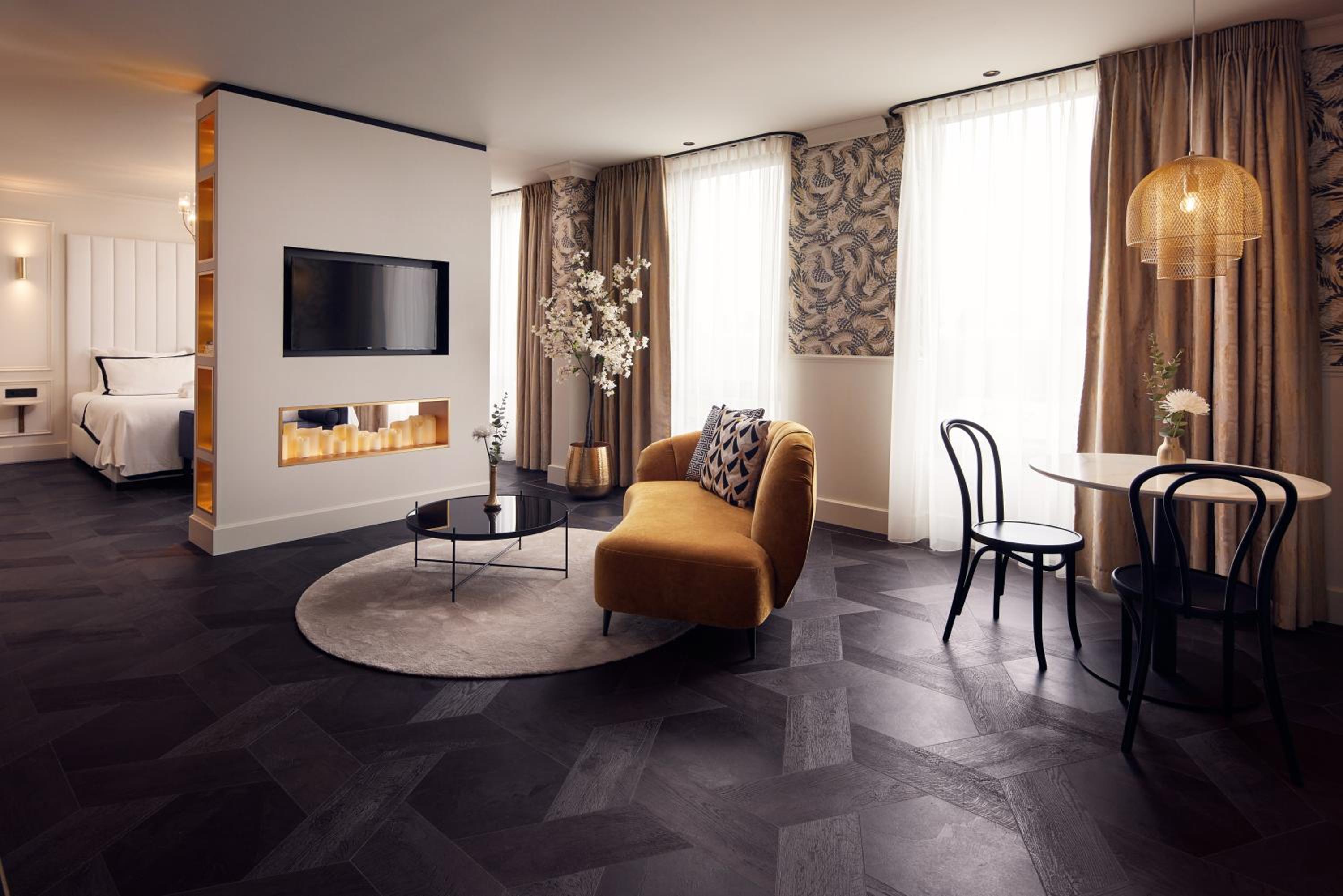 Paris Suite photo 3