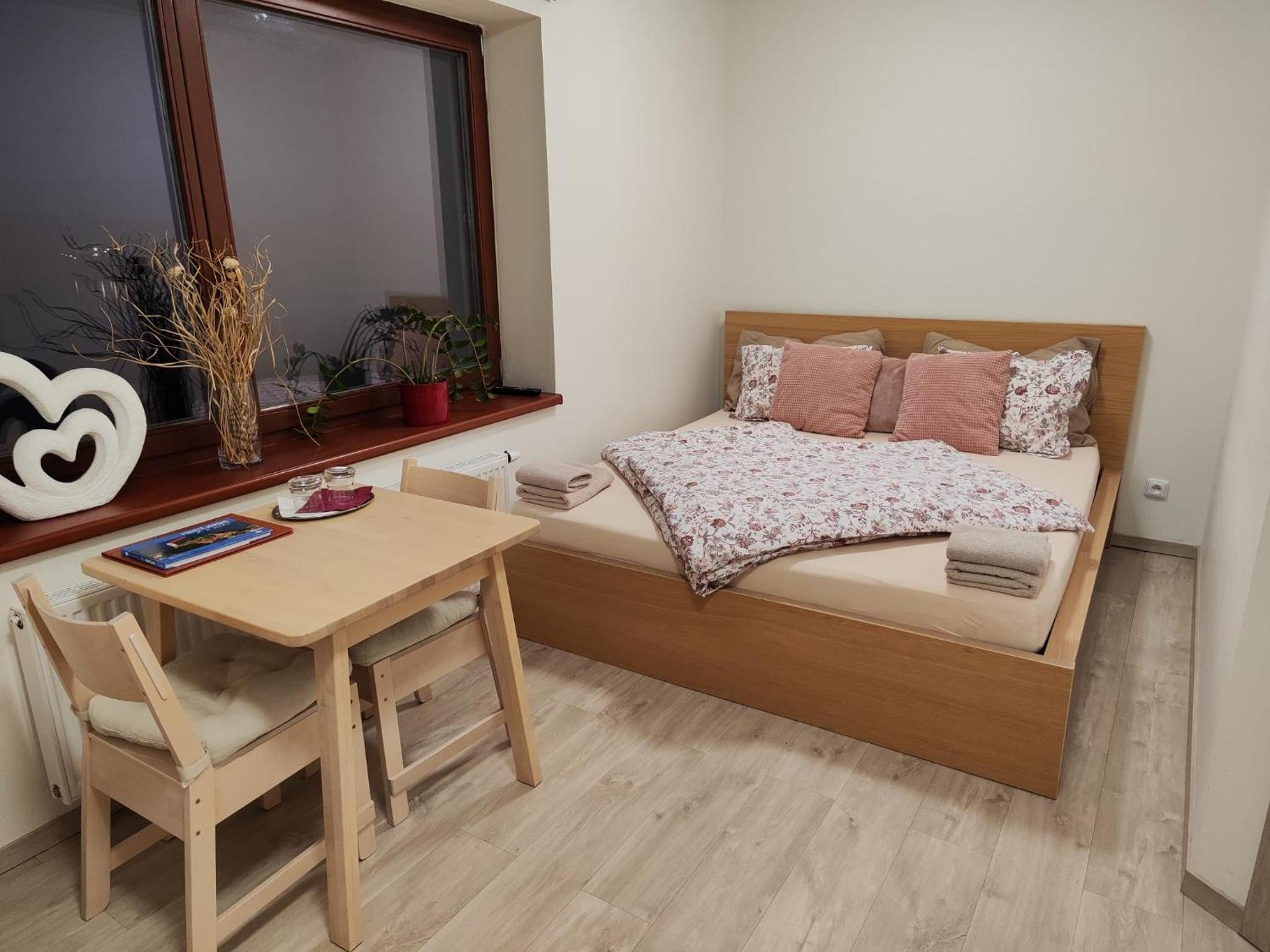 Deluxe Double Room with Bath - Photo 1