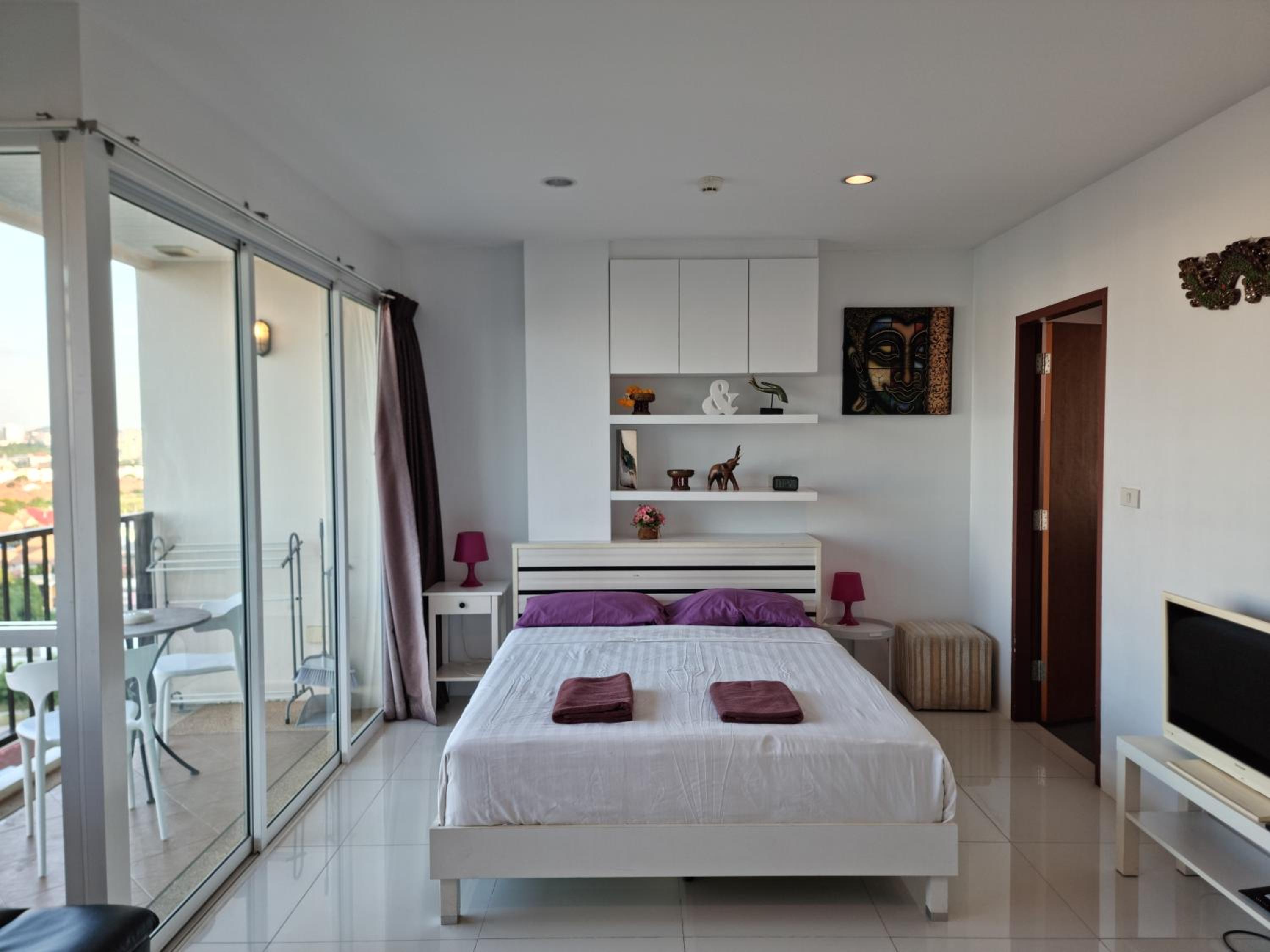 Studio with Sea View